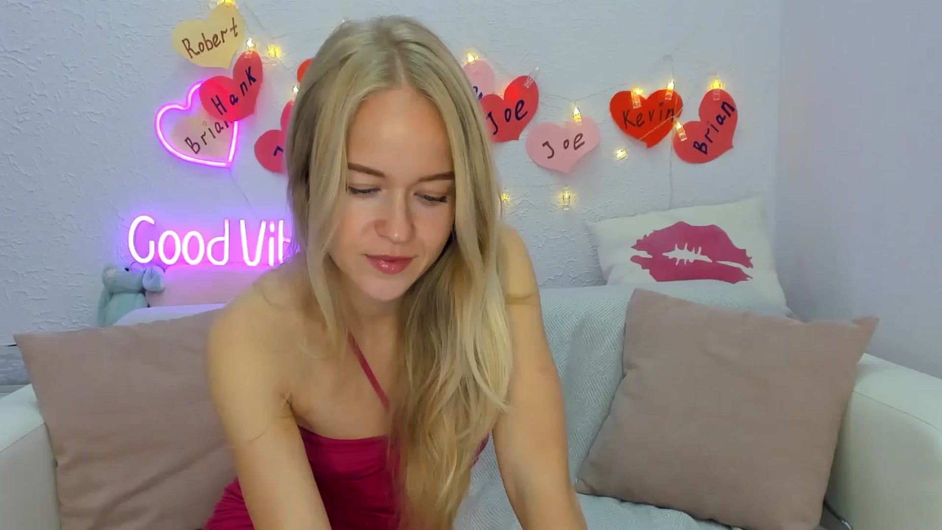 Gallery image thumbnail from Angel_Kristy's myfreecams stream on, 09/16/2024, 02:17 image 1 of 20