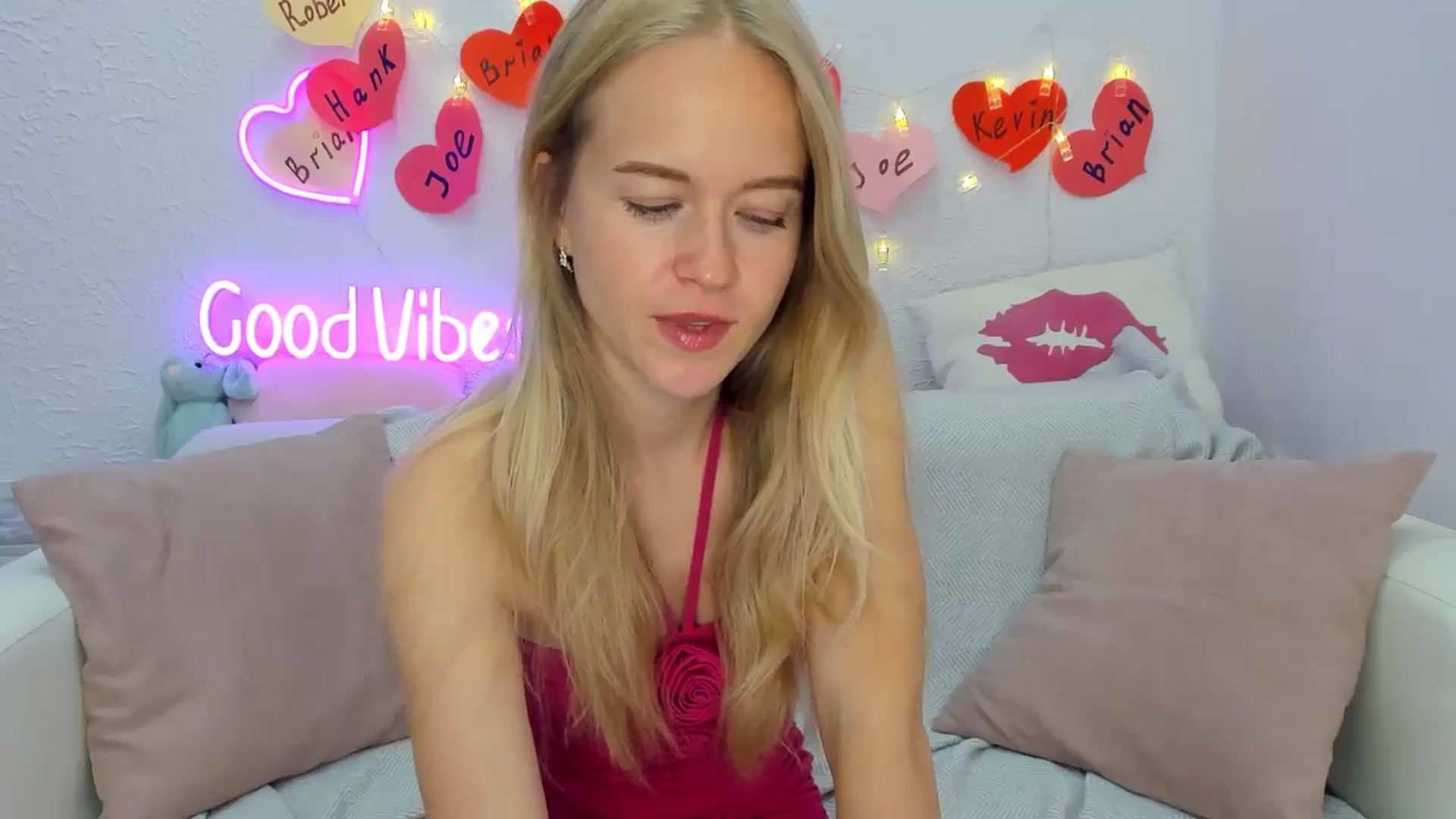 Gallery image thumbnail from Angel_Kristy's myfreecams stream on, 09/16/2024, 06:04 image 4 of 20