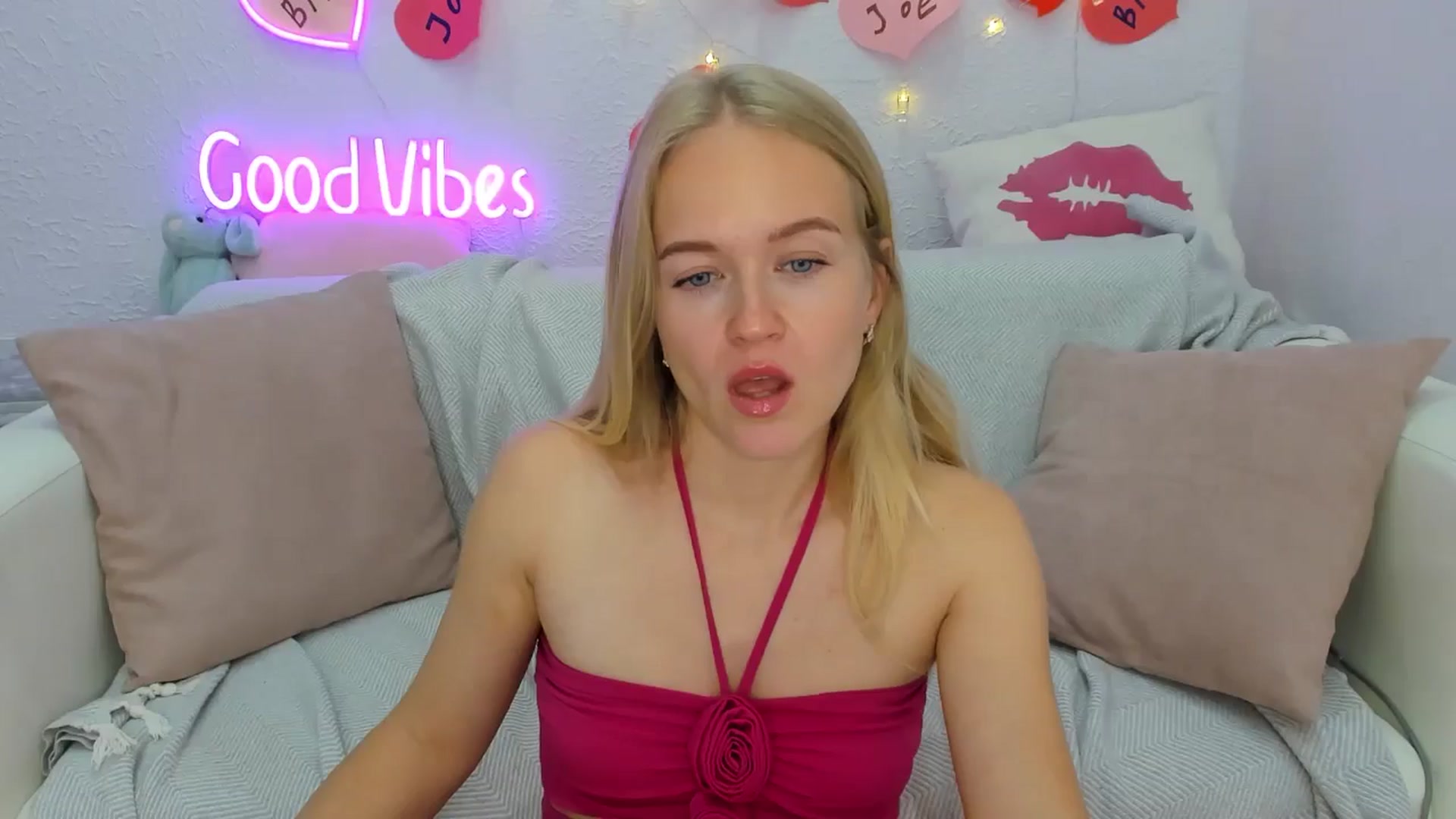 Gallery image thumbnail from Angel_Kristy's myfreecams stream on, 09/16/2024, 06:04 image 9 of 20