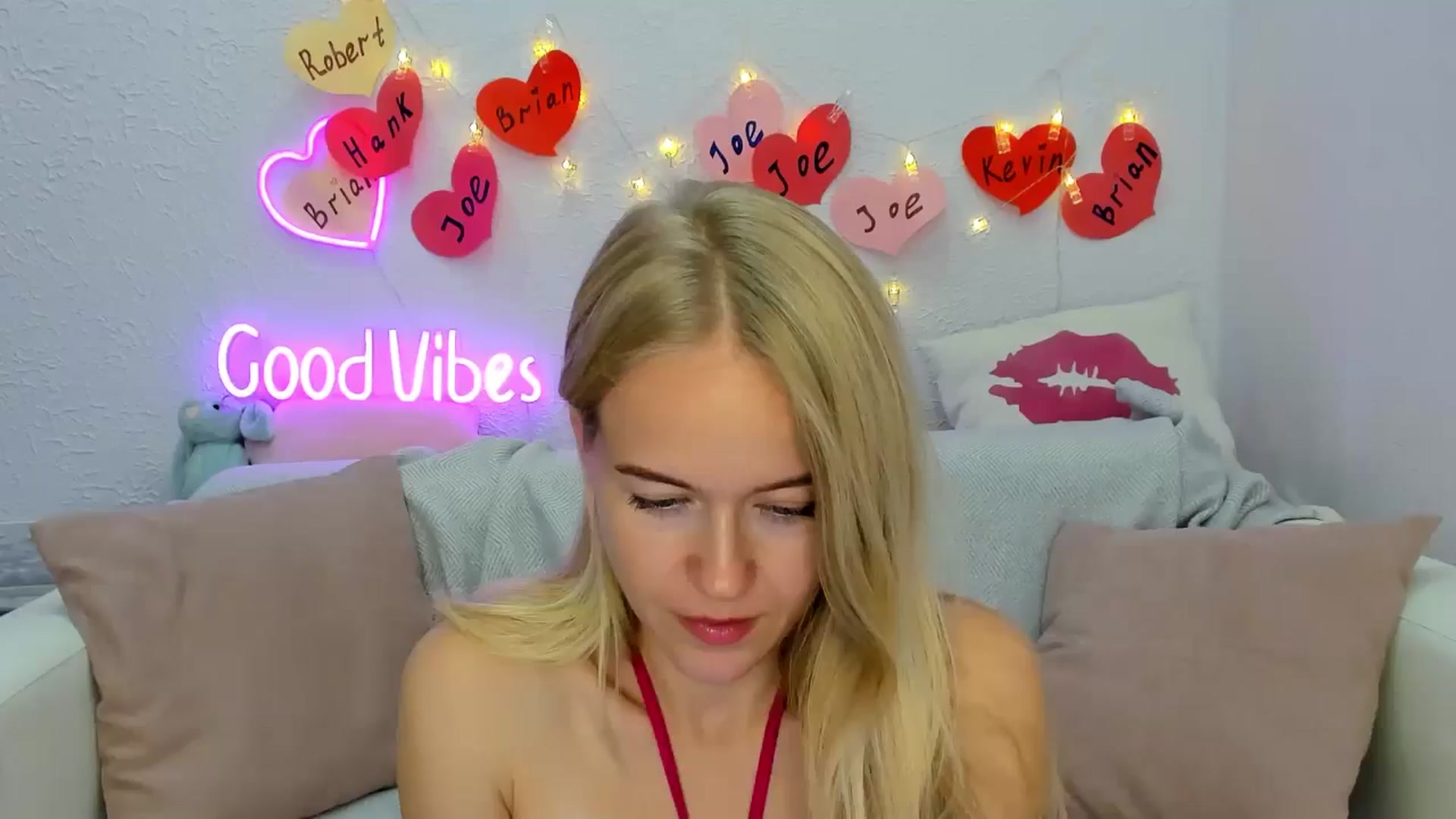 Gallery image thumbnail from Angel_Kristy's myfreecams stream on, 09/16/2024, 06:04 image 7 of 20