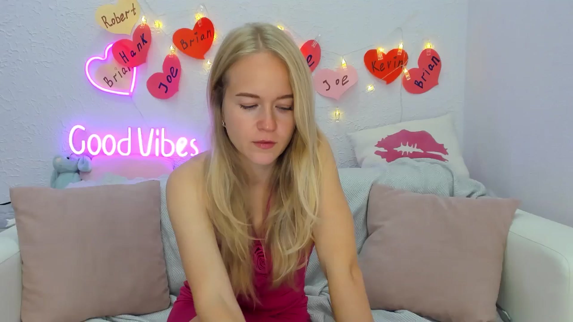 Gallery image thumbnail from Angel_Kristy's myfreecams stream on, 09/16/2024, 06:45 image 1 of 20