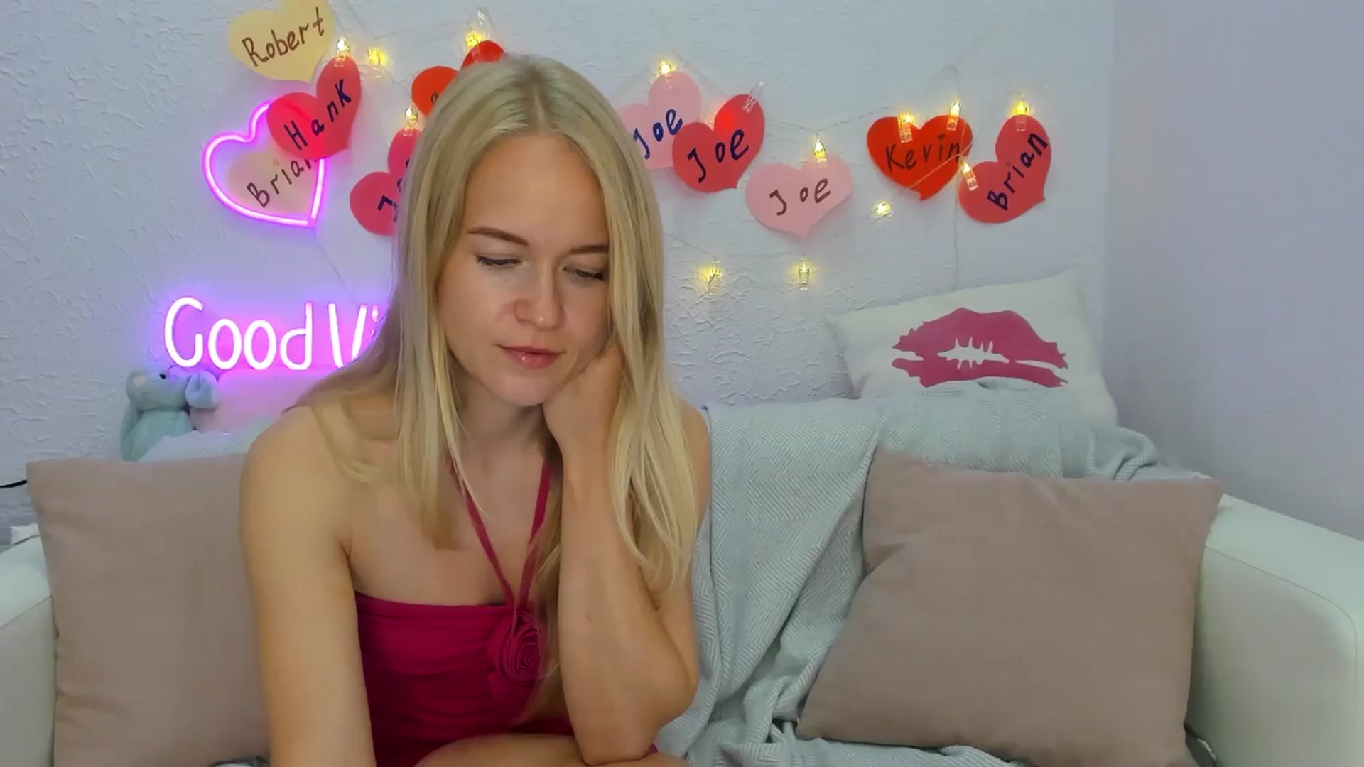 Gallery image thumbnail from Angel_Kristy's myfreecams stream on, 09/16/2024, 06:45 image 12 of 20