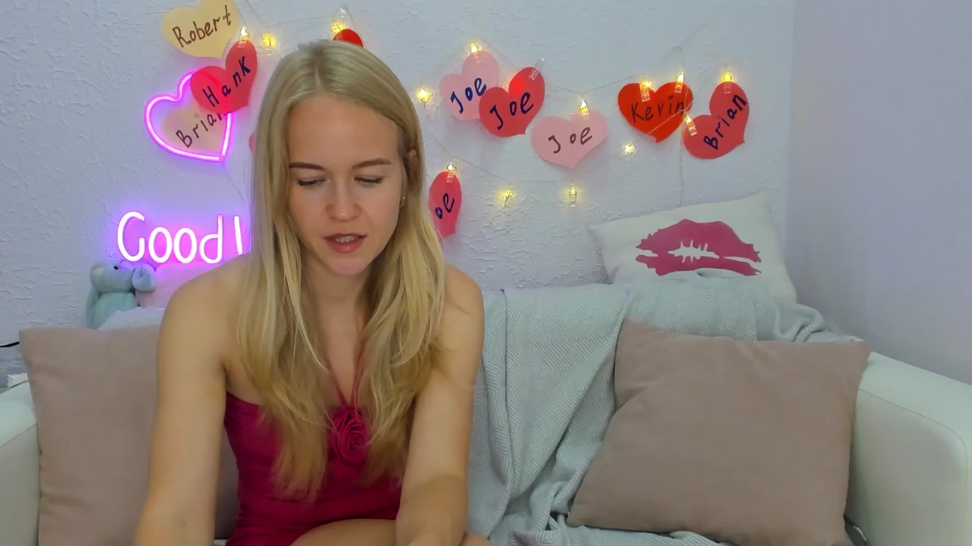 Gallery image thumbnail from Angel_Kristy's myfreecams stream on, 09/16/2024, 06:45 image 18 of 20