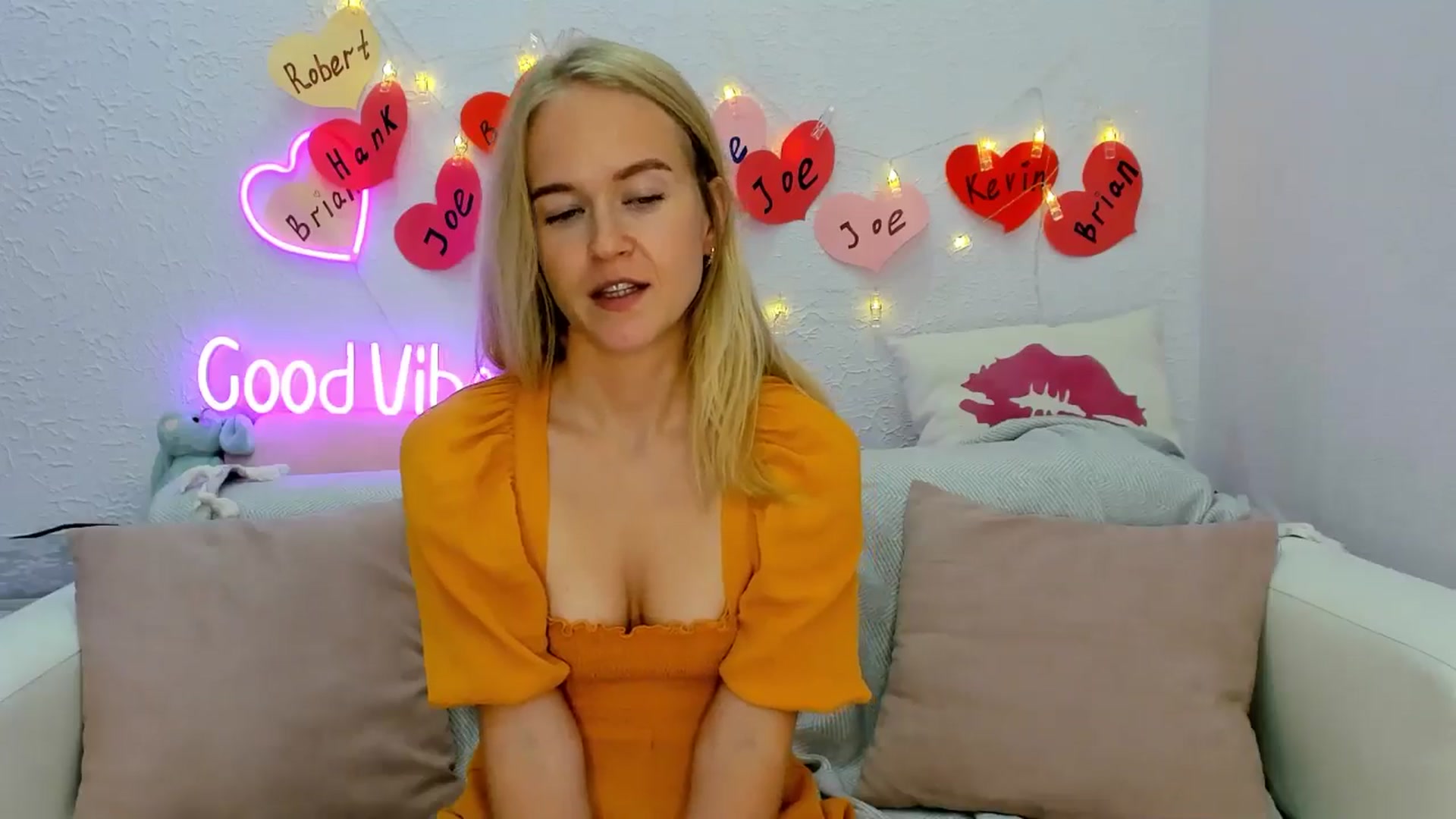 Gallery image thumbnail from Angel_Kristy's myfreecams stream on, 09/17/2024, 06:45 image 13 of 20