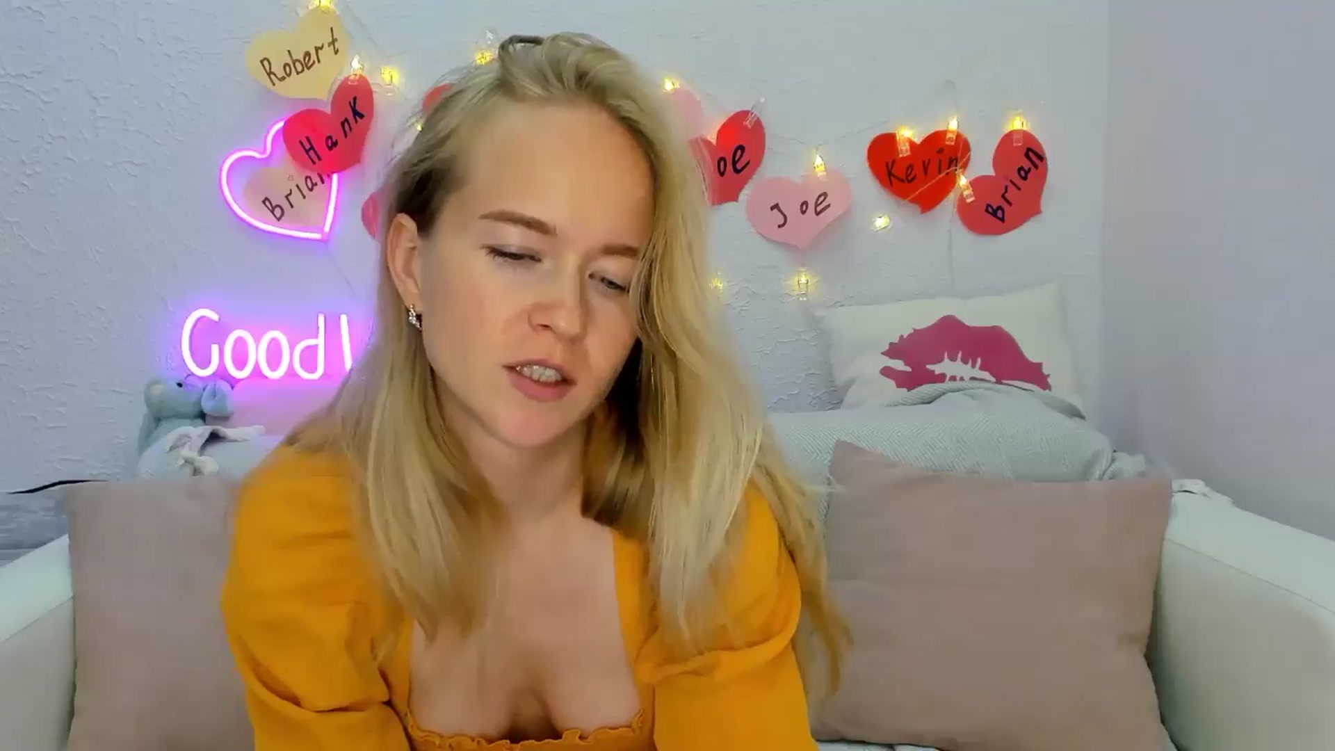 Gallery image thumbnail from Angel_Kristy's myfreecams stream on, 09/17/2024, 06:45 image 18 of 20