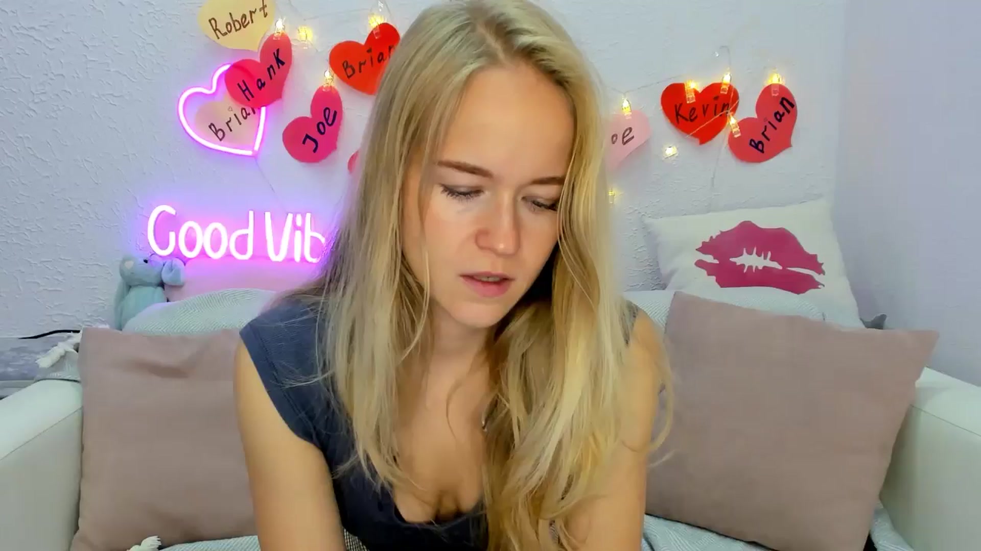 Gallery image thumbnail from Angel_Kristy's myfreecams stream on, 09/21/2024, 02:50 image 1 of 20
