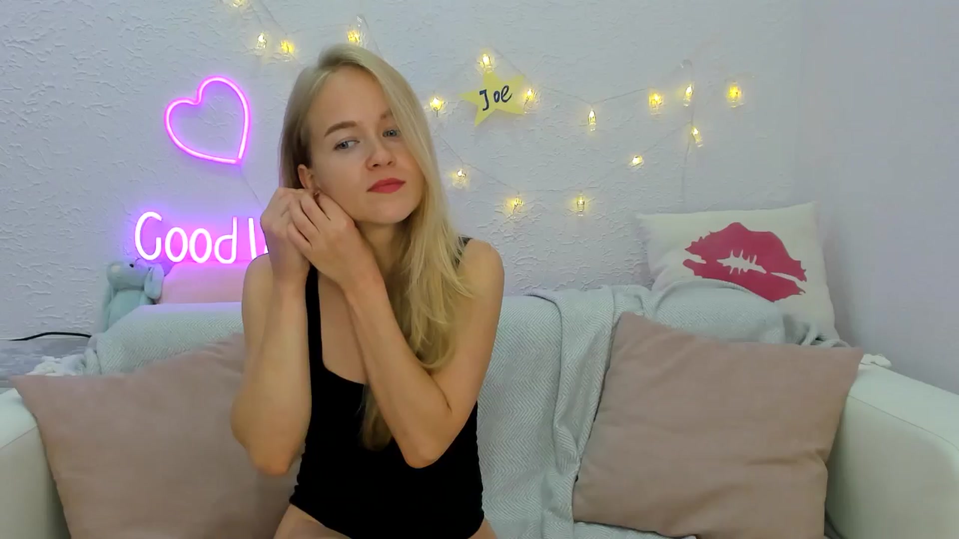 Gallery image thumbnail from Angel_Kristy's myfreecams stream on, 09/25/2024, 06:48 image 4 of 20