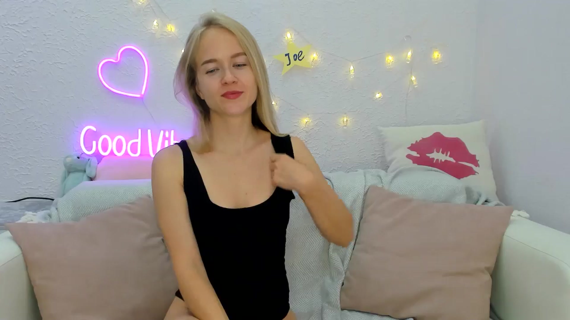 Gallery image thumbnail from Angel_Kristy's myfreecams stream on, 09/25/2024, 06:48 image 3 of 20