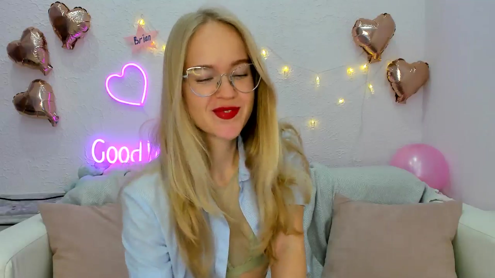 Gallery image thumbnail from Angel_Kristy's myfreecams stream on, 10/23/2024, 04:46 image 5 of 20