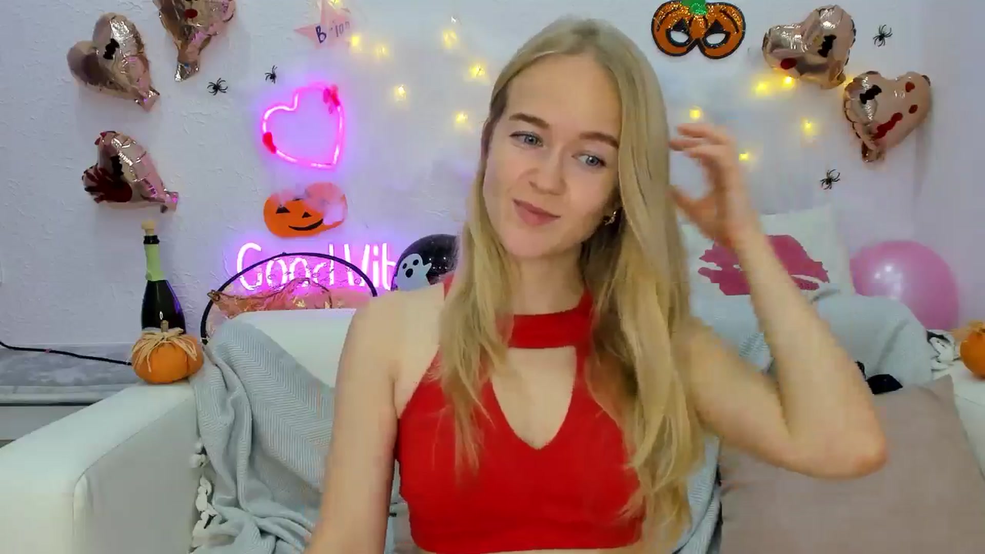 Gallery image thumbnail from Angel_Kristy's myfreecams stream on, 10/29/2024, 03:00 image 17 of 20