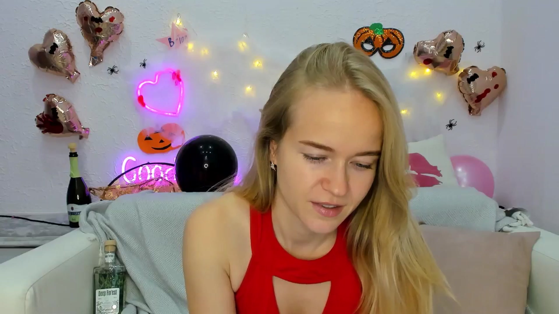 Gallery image thumbnail from Angel_Kristy's myfreecams stream on, 10/29/2024, 05:25 image 11 of 20
