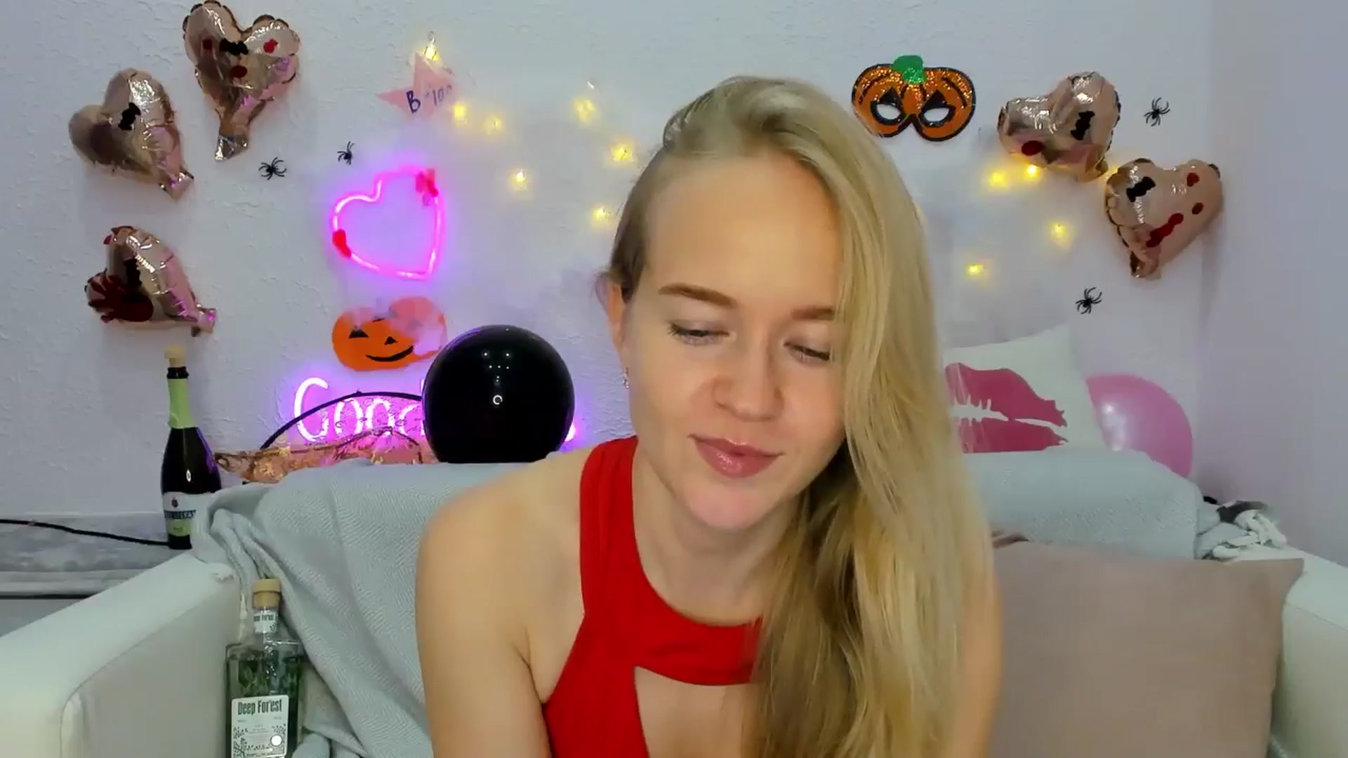 Gallery image thumbnail from Angel_Kristy's myfreecams stream on, 10/29/2024, 05:25 image 12 of 20