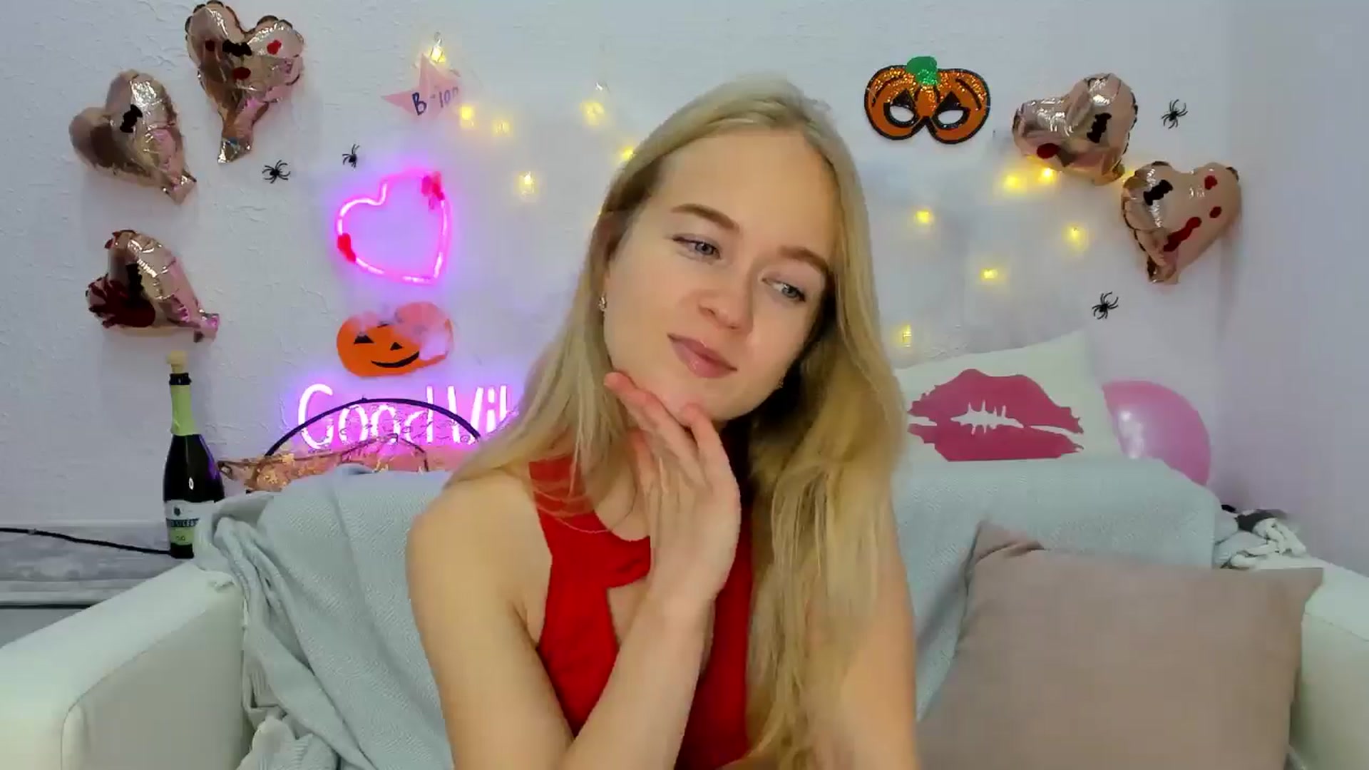 Gallery image thumbnail from Angel_Kristy's myfreecams stream on, 10/29/2024, 05:25 image 2 of 20