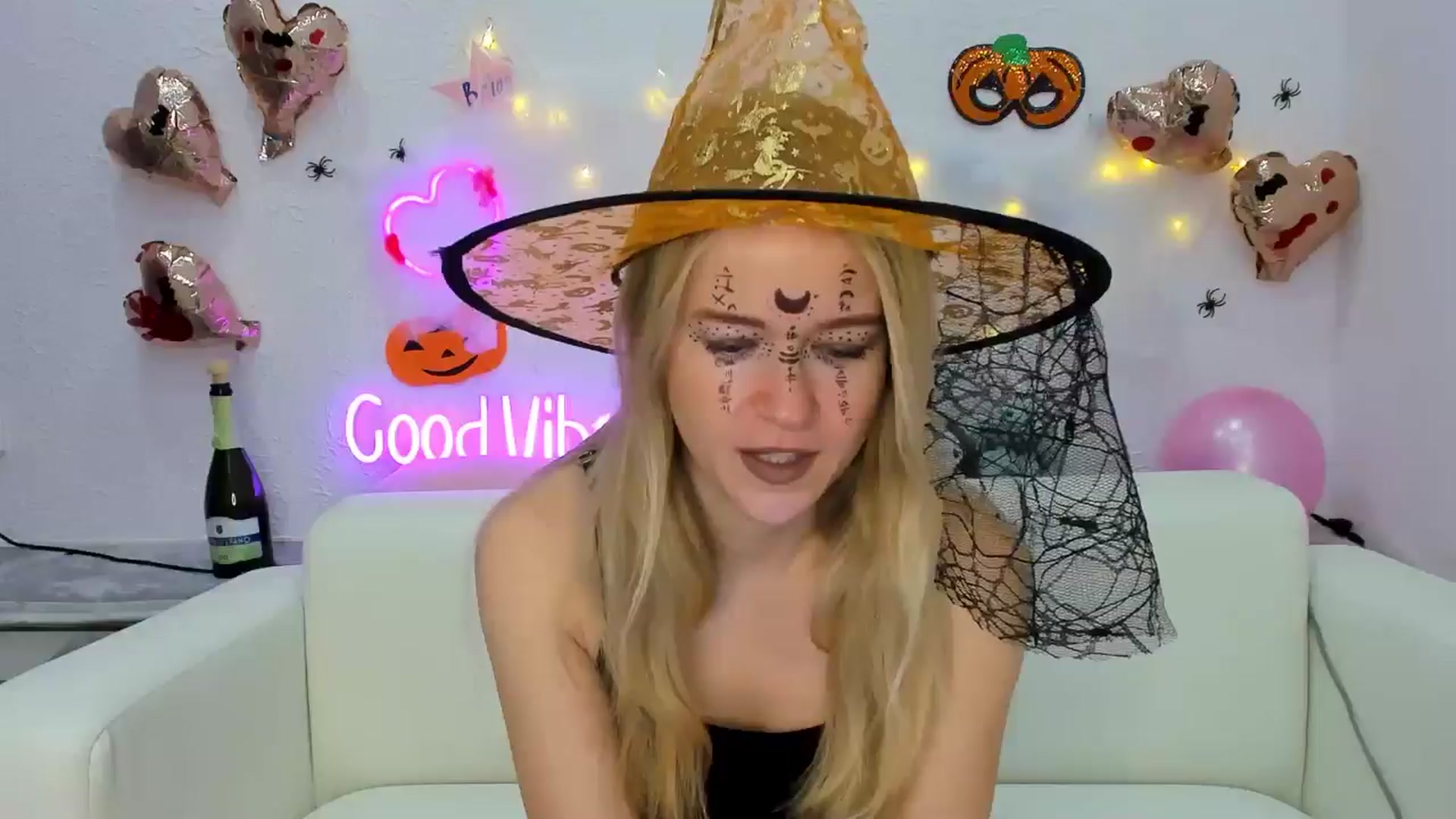 Gallery image thumbnail from Angel_Kristy's myfreecams stream on, 11/01/2024, 01:45 image 20 of 20