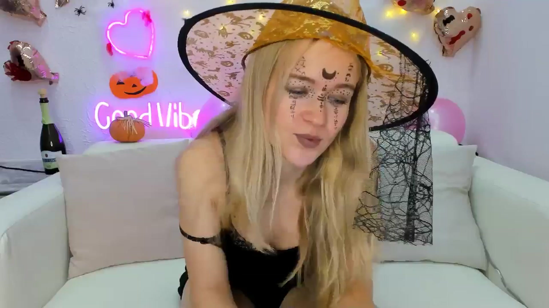 Gallery image thumbnail from Angel_Kristy's myfreecams stream on, 11/01/2024, 03:02 image 9 of 20
