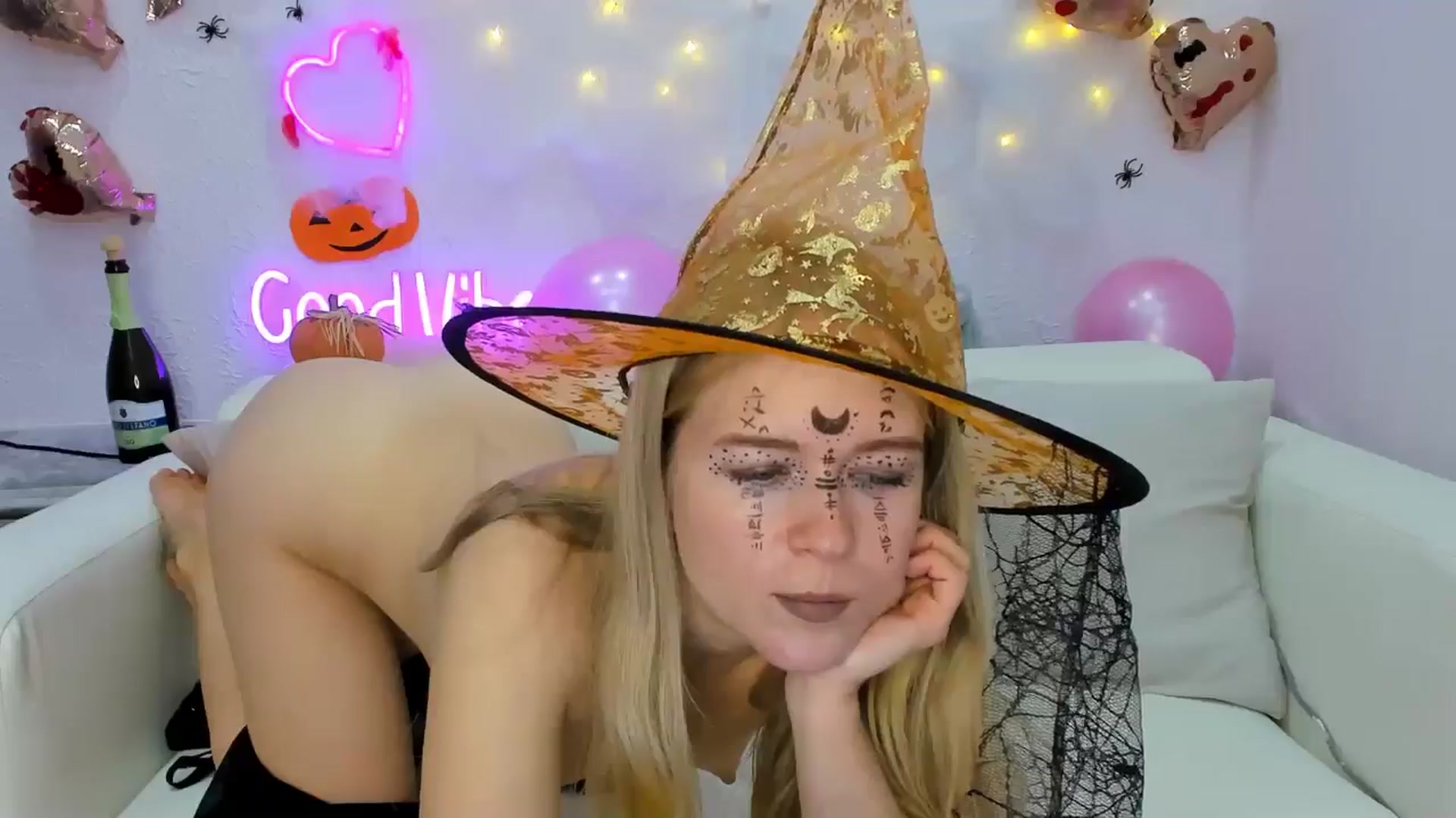 Gallery image thumbnail from Angel_Kristy's myfreecams stream on, 11/01/2024, 03:02 image 20 of 20