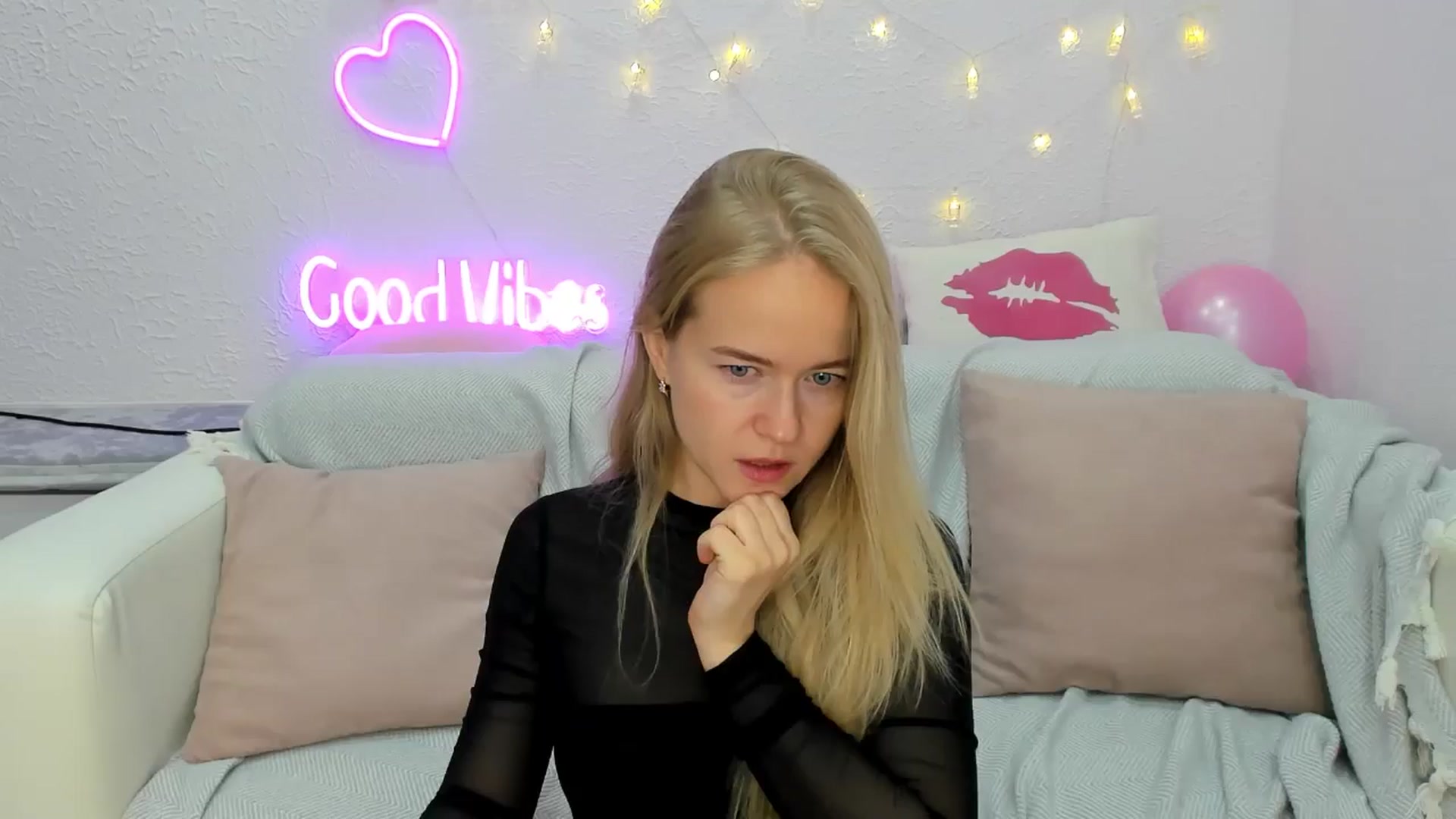 Gallery image thumbnail from Angel_Kristy's myfreecams stream on, 11/03/2024, 03:47 image 13 of 20