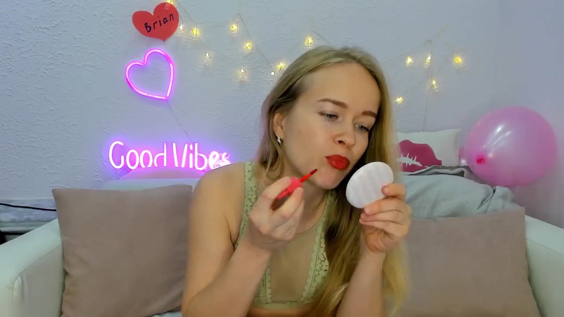 Gallery image thumbnail from Angel_Kristy's myfreecams stream on, 11/06/2024, 11:38 image 15 of 20