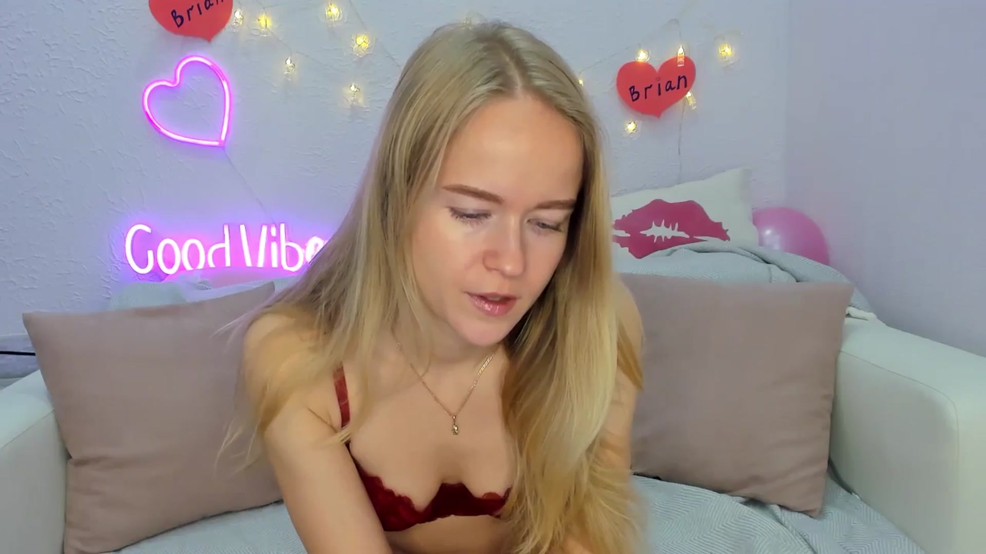 Gallery image thumbnail from Angel_Kristy's myfreecams stream on, 11/12/2024, 02:04 image 15 of 20