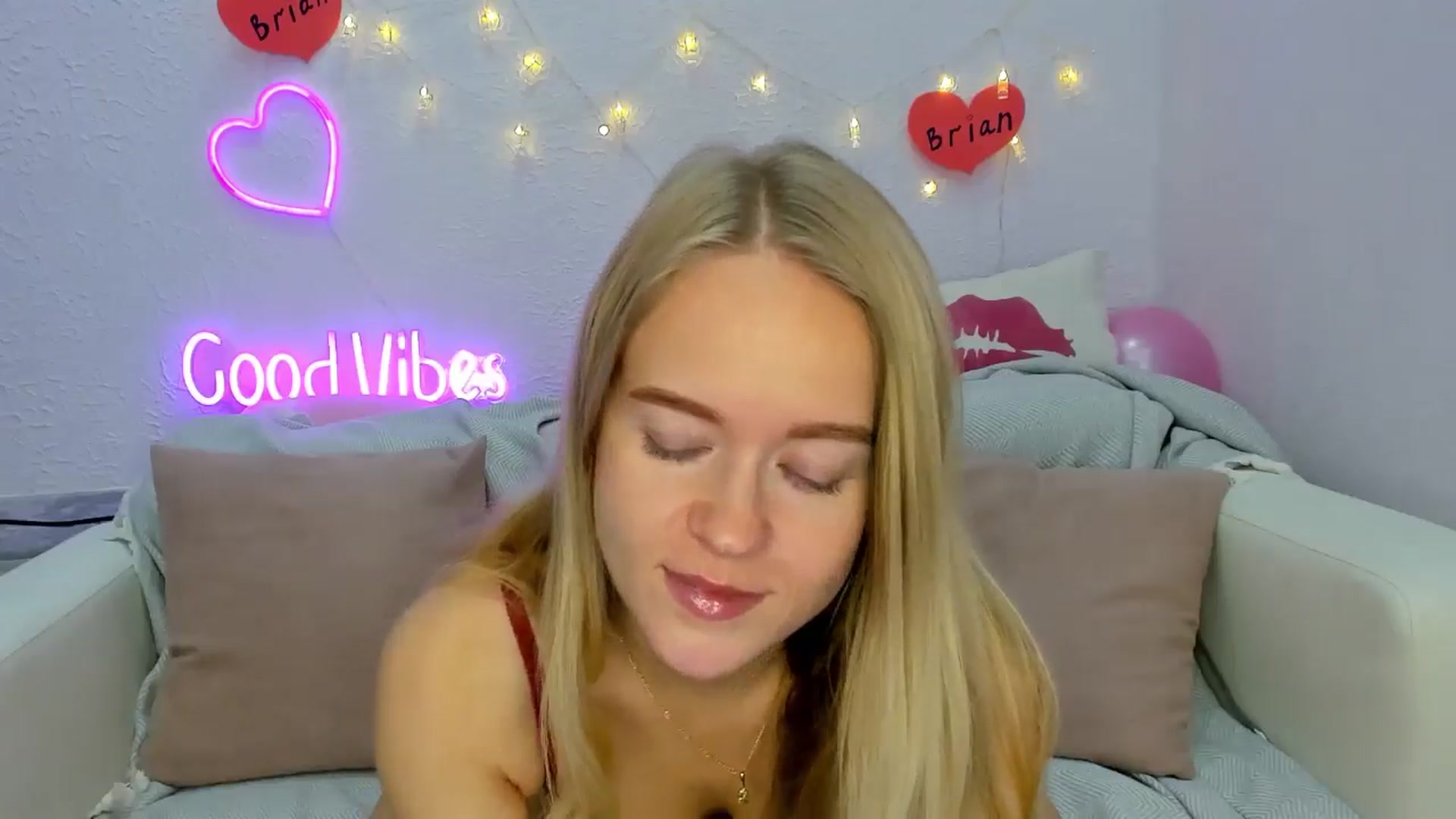 Gallery image thumbnail from Angel_Kristy's myfreecams stream on, 11/12/2024, 02:04 image 2 of 20
