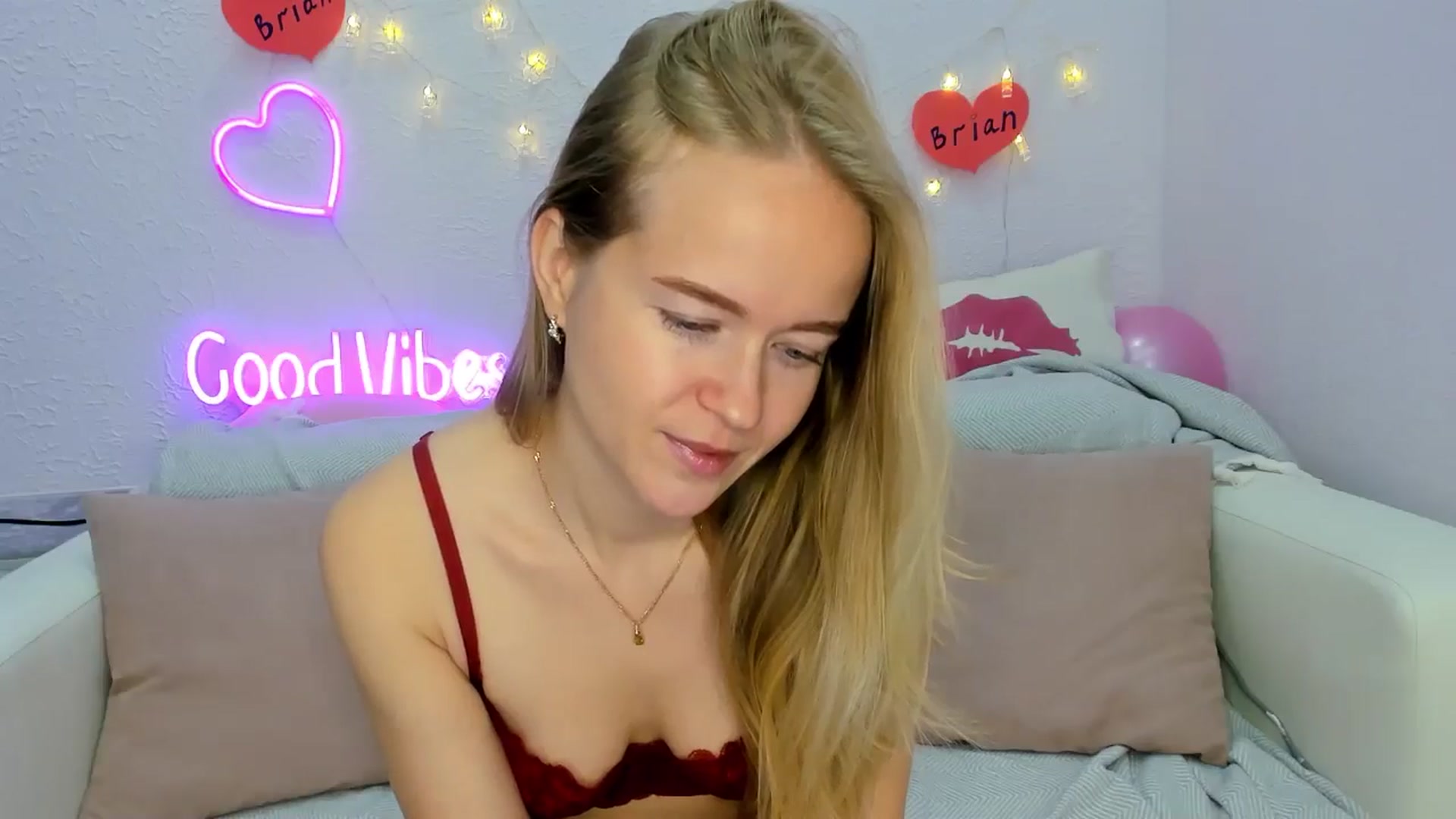 Gallery image thumbnail from Angel_Kristy's myfreecams stream on, 11/12/2024, 02:57 image 4 of 20