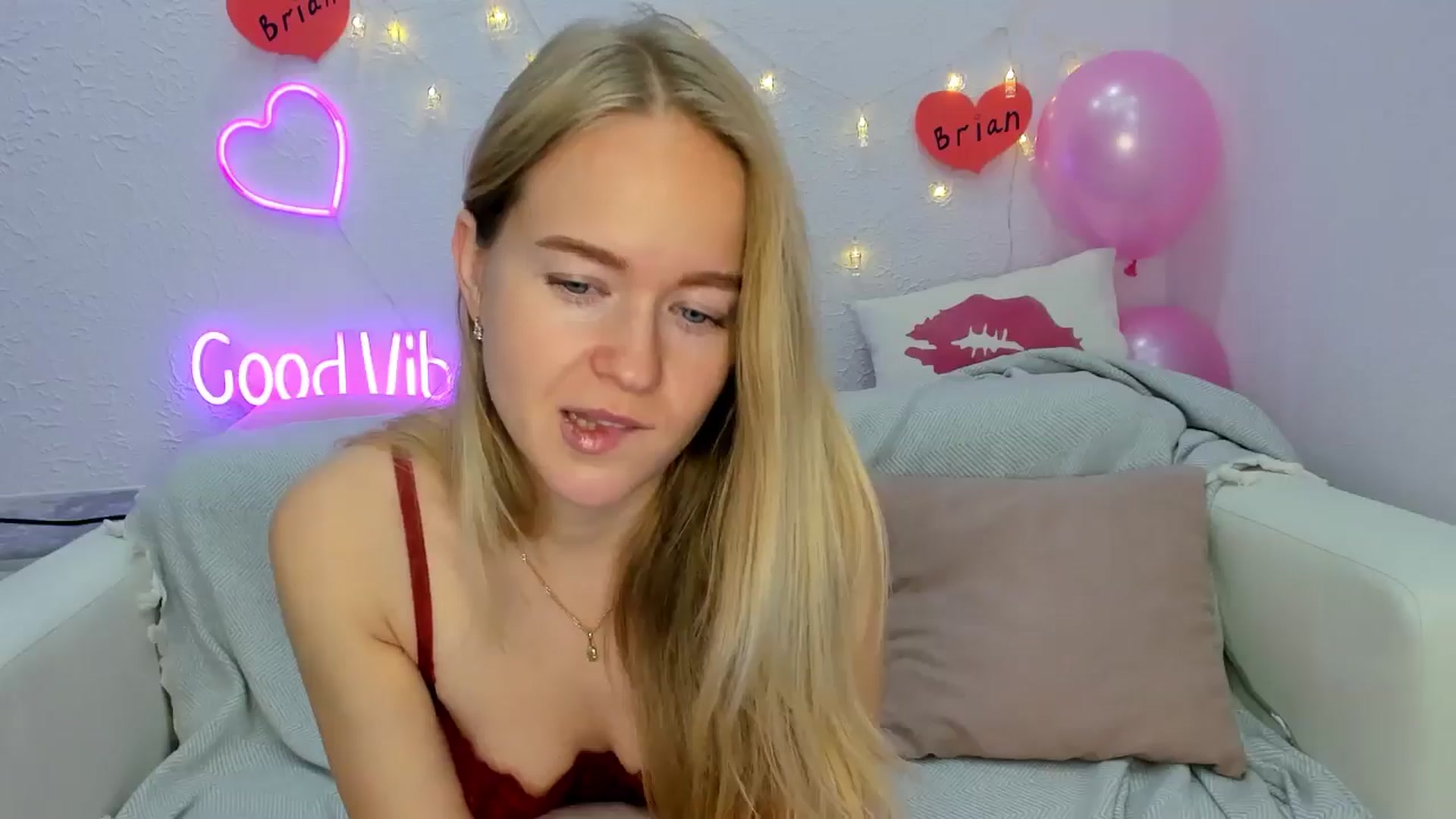 Gallery image thumbnail from Angel_Kristy's myfreecams stream on, 11/12/2024, 02:57 image 16 of 20