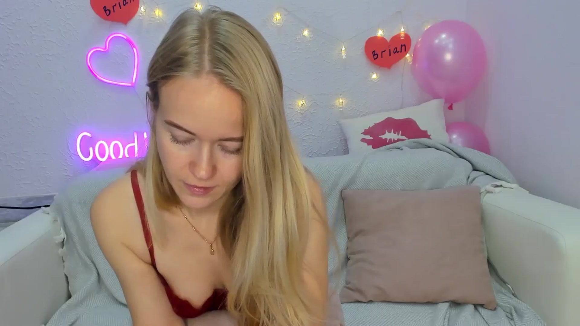 Gallery image thumbnail from Angel_Kristy's myfreecams stream on, 11/12/2024, 02:57 image 15 of 20
