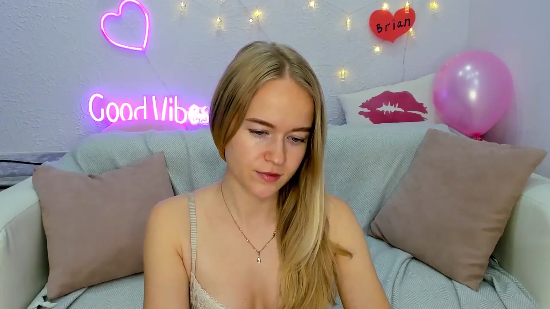 Gallery image thumbnail from Angel_Kristy's myfreecams stream on, 11/12/2024, 06:40 image 5 of 20