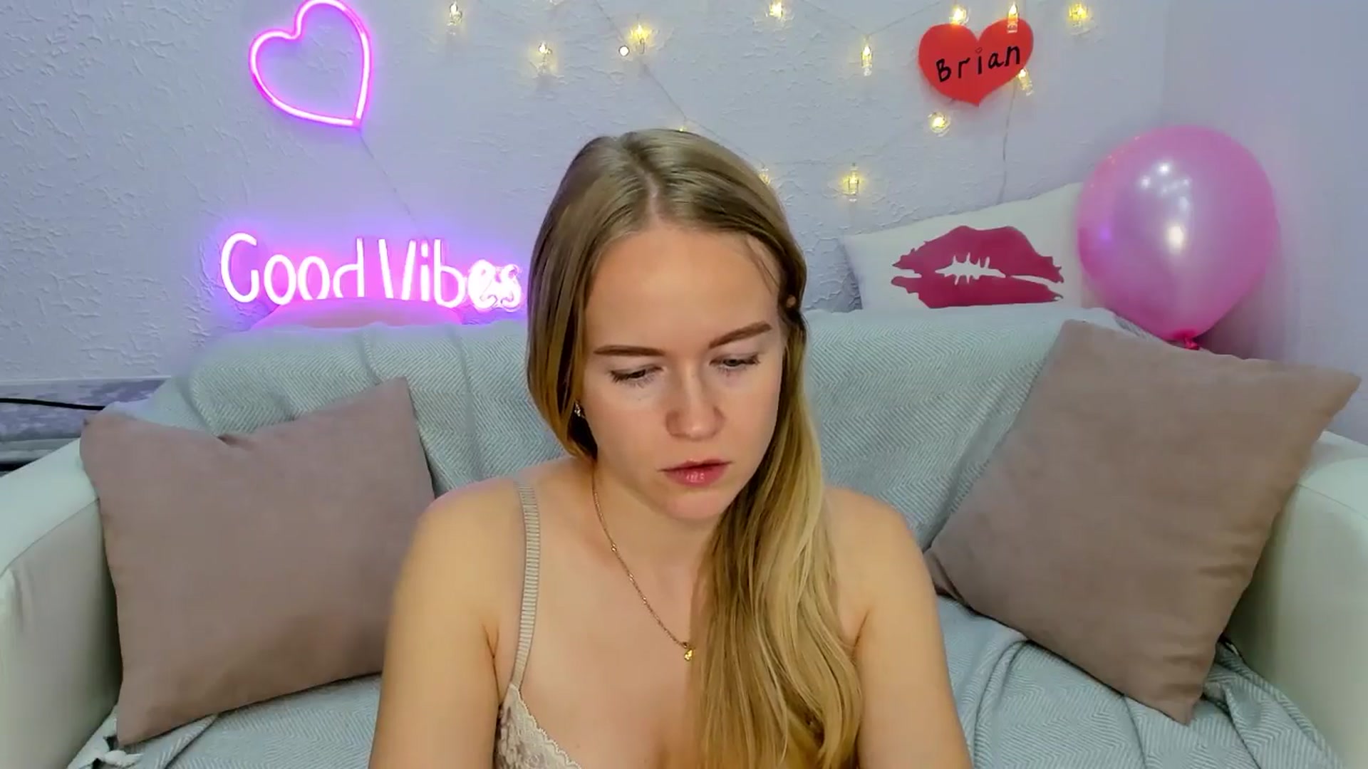 Gallery image thumbnail from Angel_Kristy's myfreecams stream on, 11/12/2024, 06:40 image 10 of 20