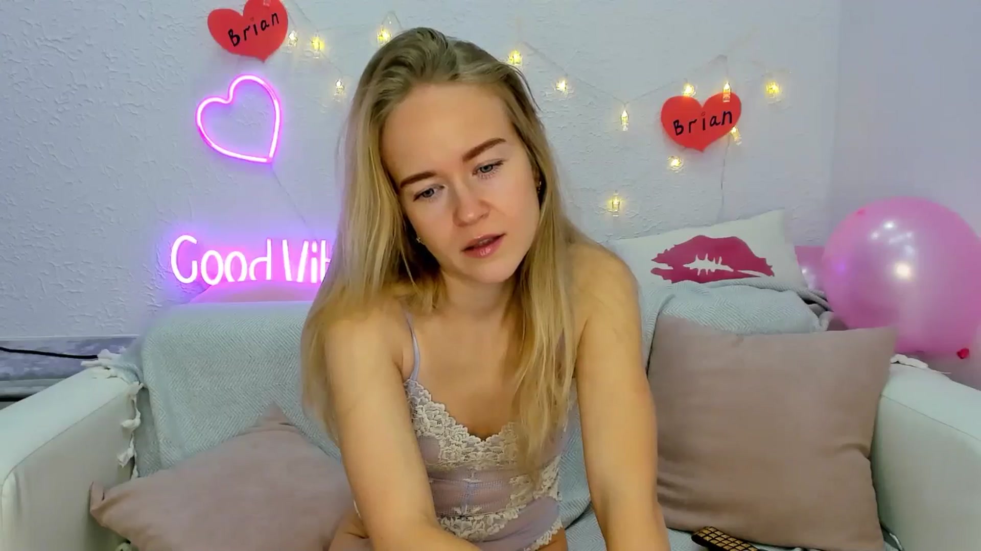 Gallery image thumbnail from Angel_Kristy's myfreecams stream on, 11/15/2024, 02:09 image 20 of 20