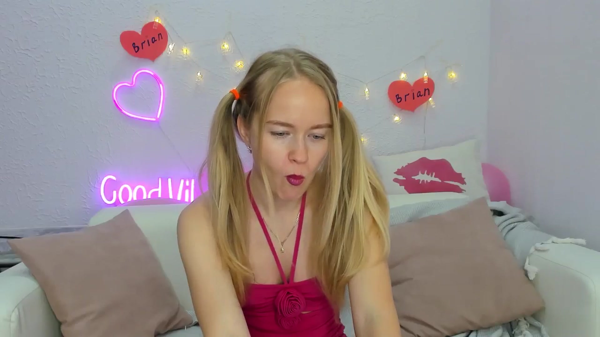 Gallery image thumbnail from Angel_Kristy's myfreecams stream on, 11/20/2024, 06:26 image 3 of 20