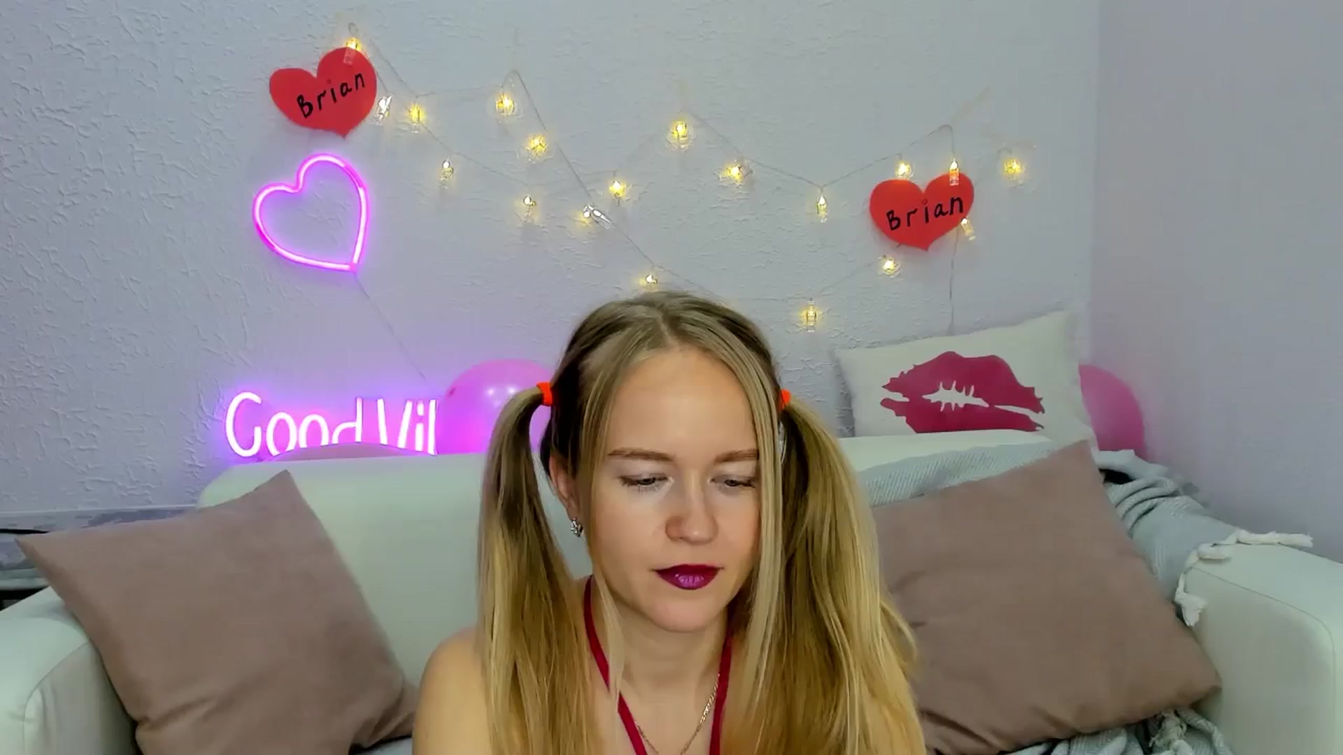Gallery image thumbnail from Angel_Kristy's myfreecams stream on, 11/20/2024, 06:26 image 9 of 20