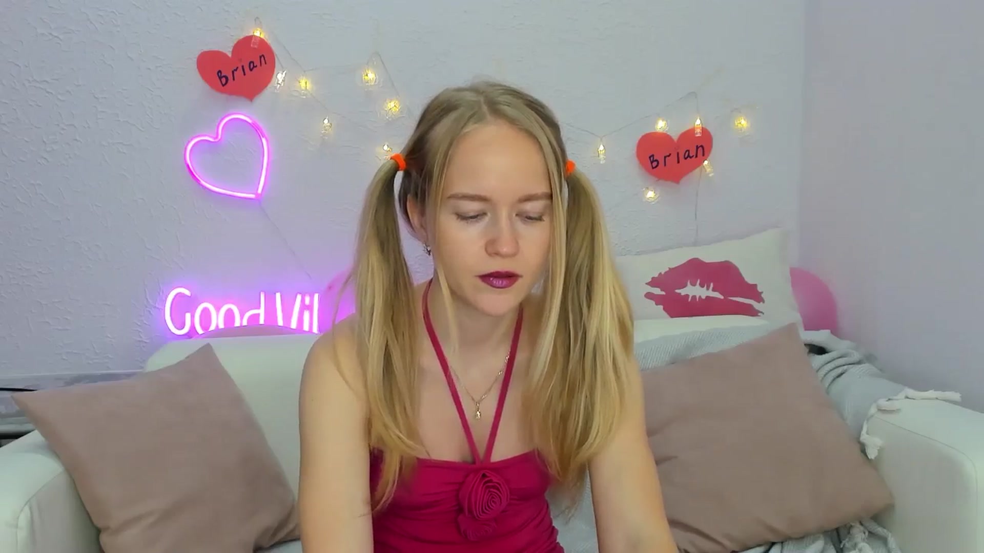 Gallery image thumbnail from Angel_Kristy's myfreecams stream on, 11/20/2024, 06:26 image 4 of 20