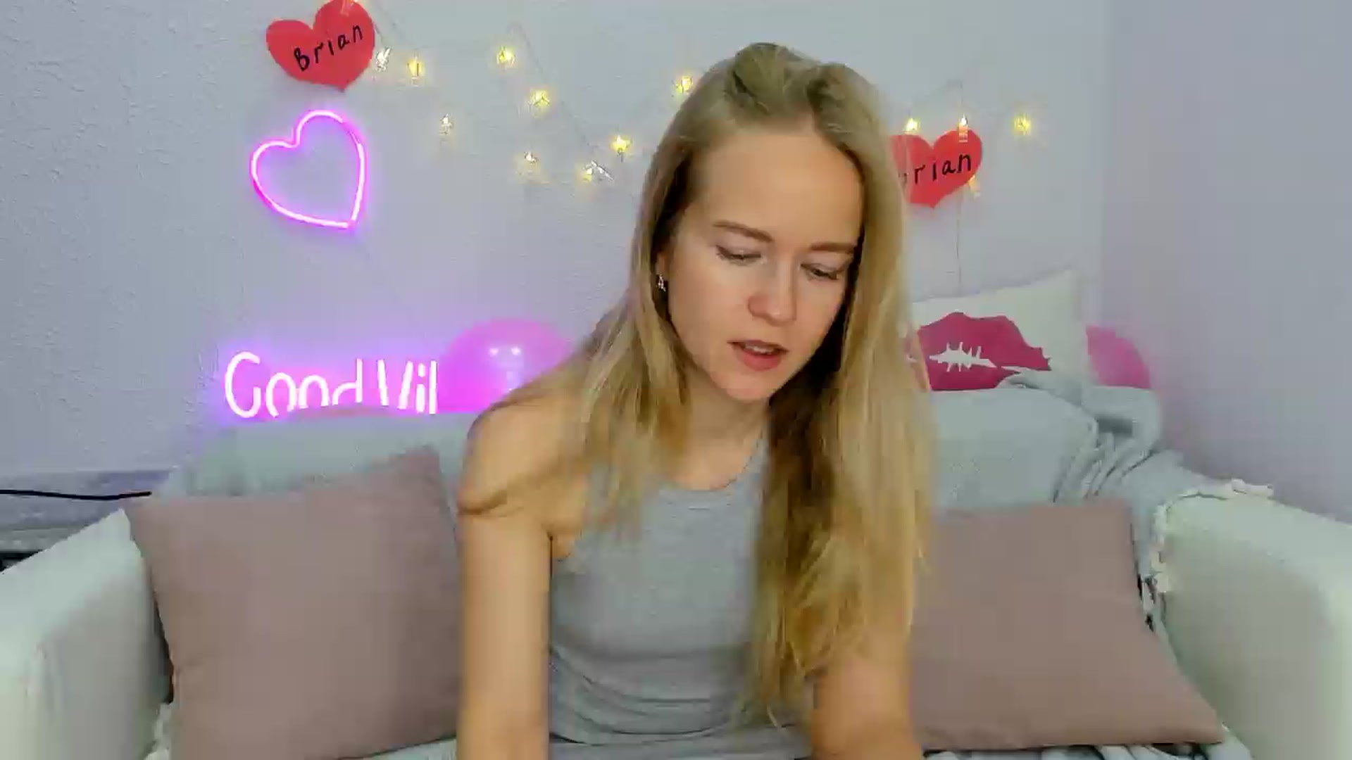 Gallery image thumbnail from Angel_Kristy's myfreecams stream on, 11/21/2024, 02:50 image 1 of 20