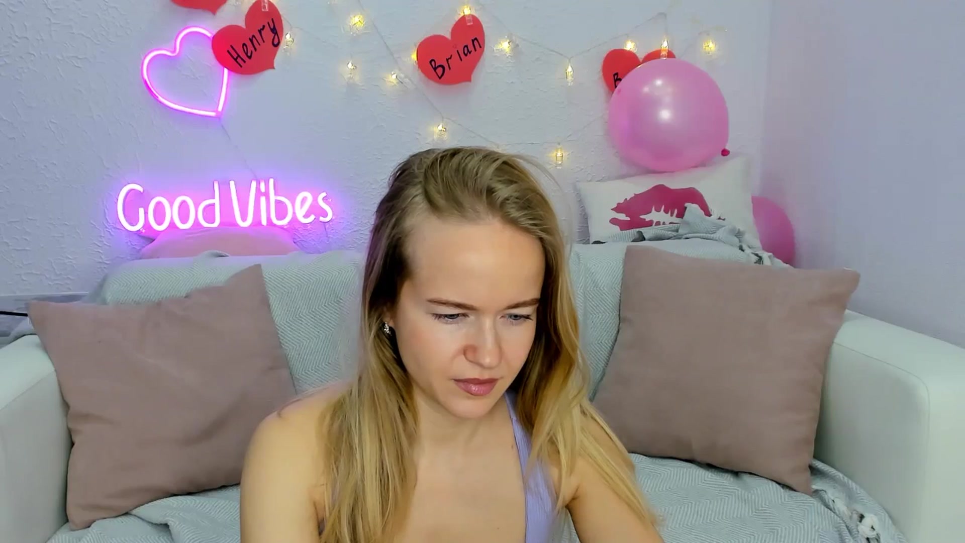 Gallery image thumbnail from Angel_Kristy's myfreecams stream on, 11/26/2024, 02:50 image 20 of 20