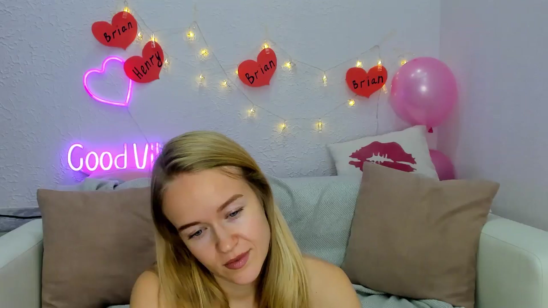 Gallery image thumbnail from Angel_Kristy's myfreecams stream on, 11/30/2024, 06:42 image 7 of 20