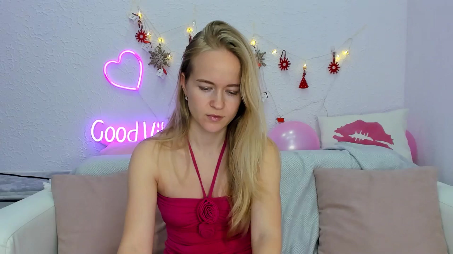 Gallery image thumbnail from Angel_Kristy's myfreecams stream on, 12/05/2024, 06:32 image 10 of 20
