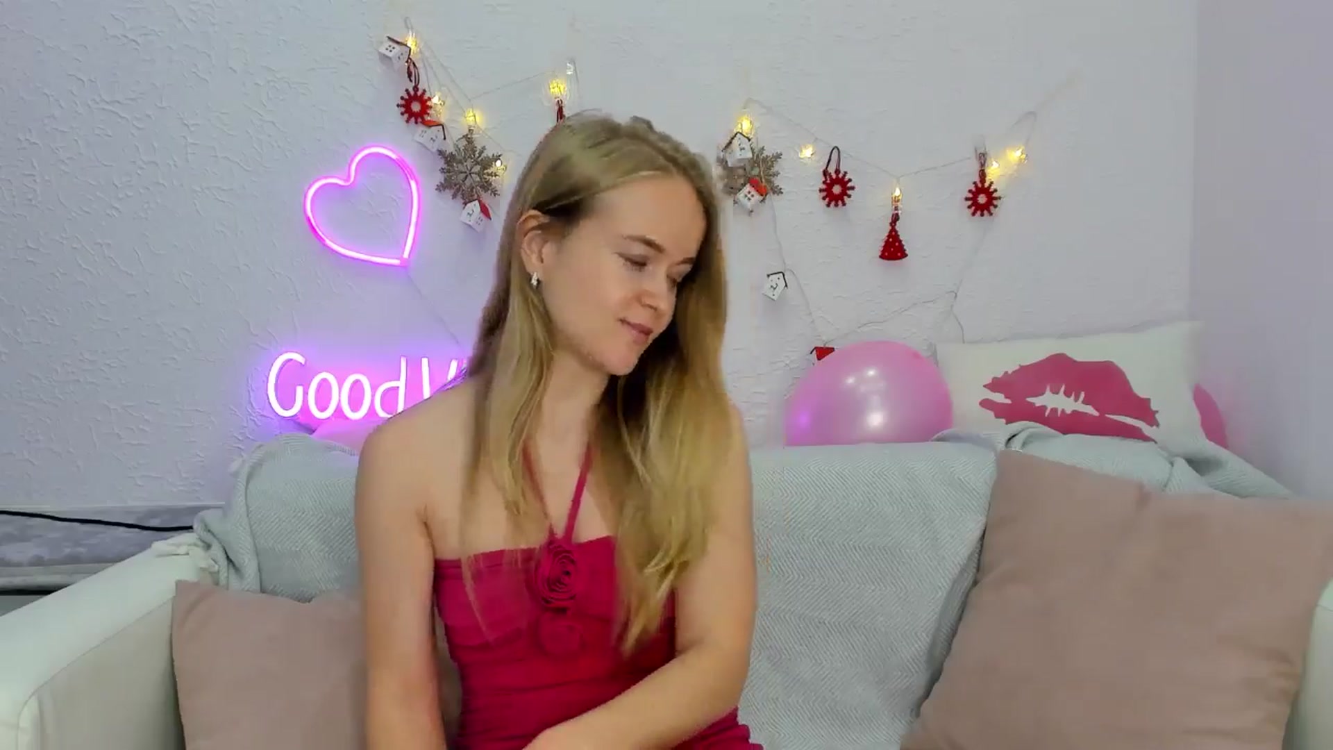 Gallery image thumbnail from Angel_Kristy's myfreecams stream on, 12/05/2024, 06:54 image 12 of 20