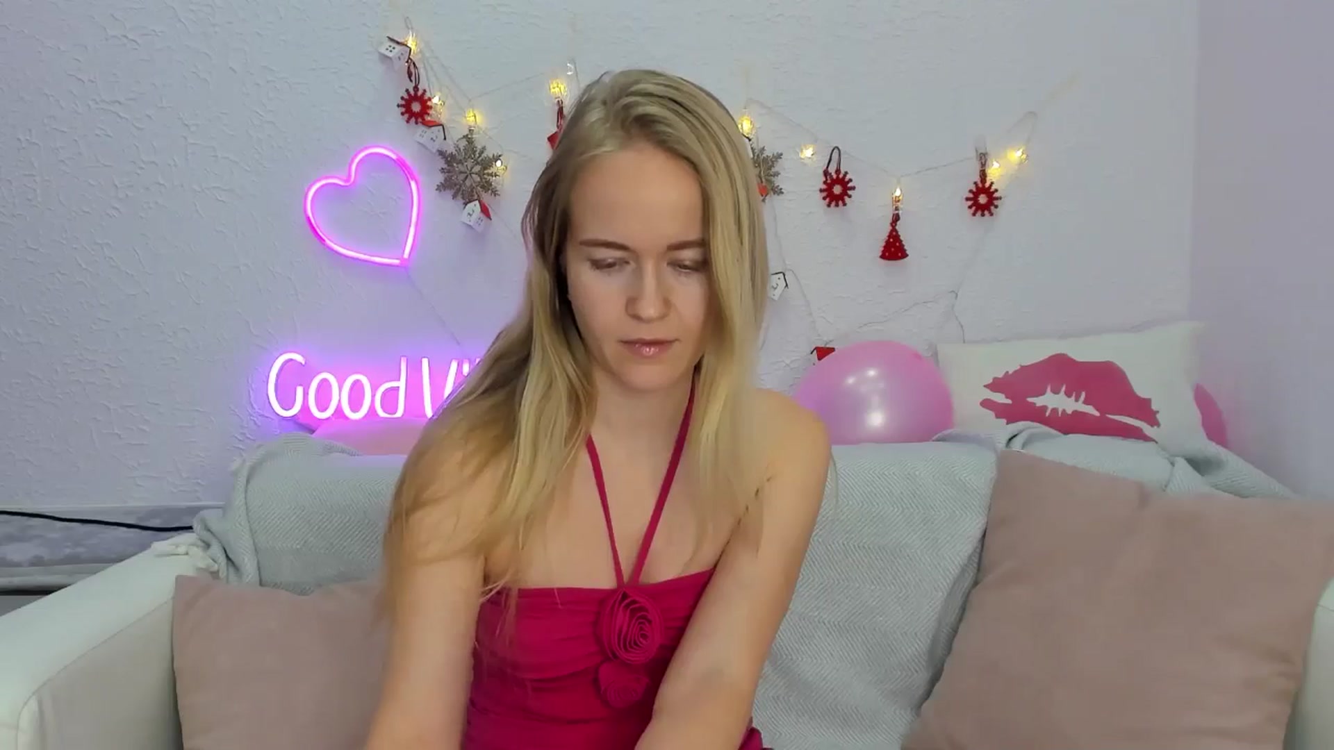 Gallery image thumbnail from Angel_Kristy's myfreecams stream on, 12/05/2024, 06:54 image 8 of 20