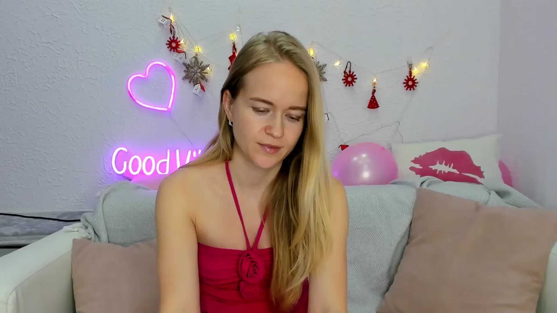Gallery image thumbnail from Angel_Kristy's myfreecams stream on, 12/05/2024, 06:54 image 4 of 20