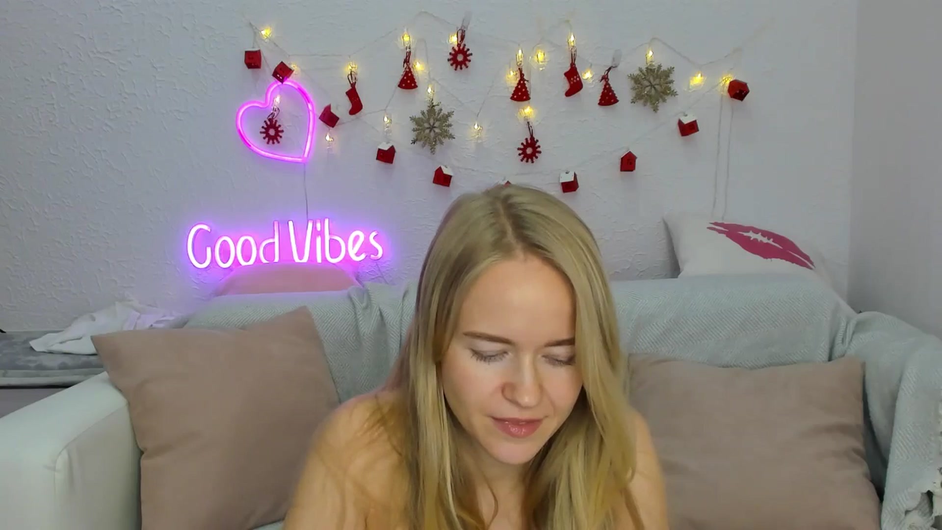 Gallery image thumbnail from Angel_Kristy's myfreecams stream on, 12/10/2024, 06:38 image 7 of 20