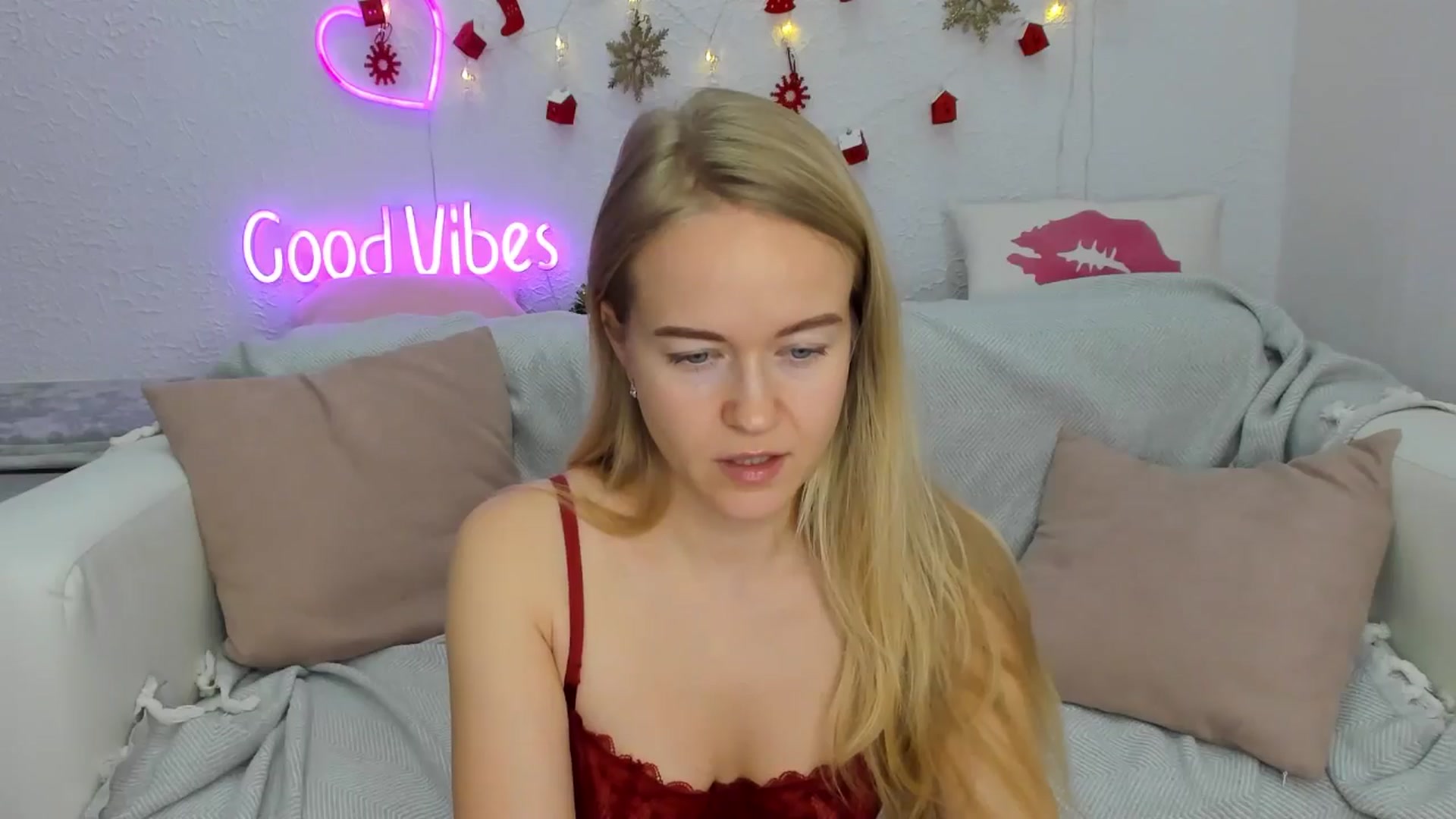 Gallery image thumbnail from Angel_Kristy's myfreecams stream on, 12/19/2024, 06:36 image 4 of 20