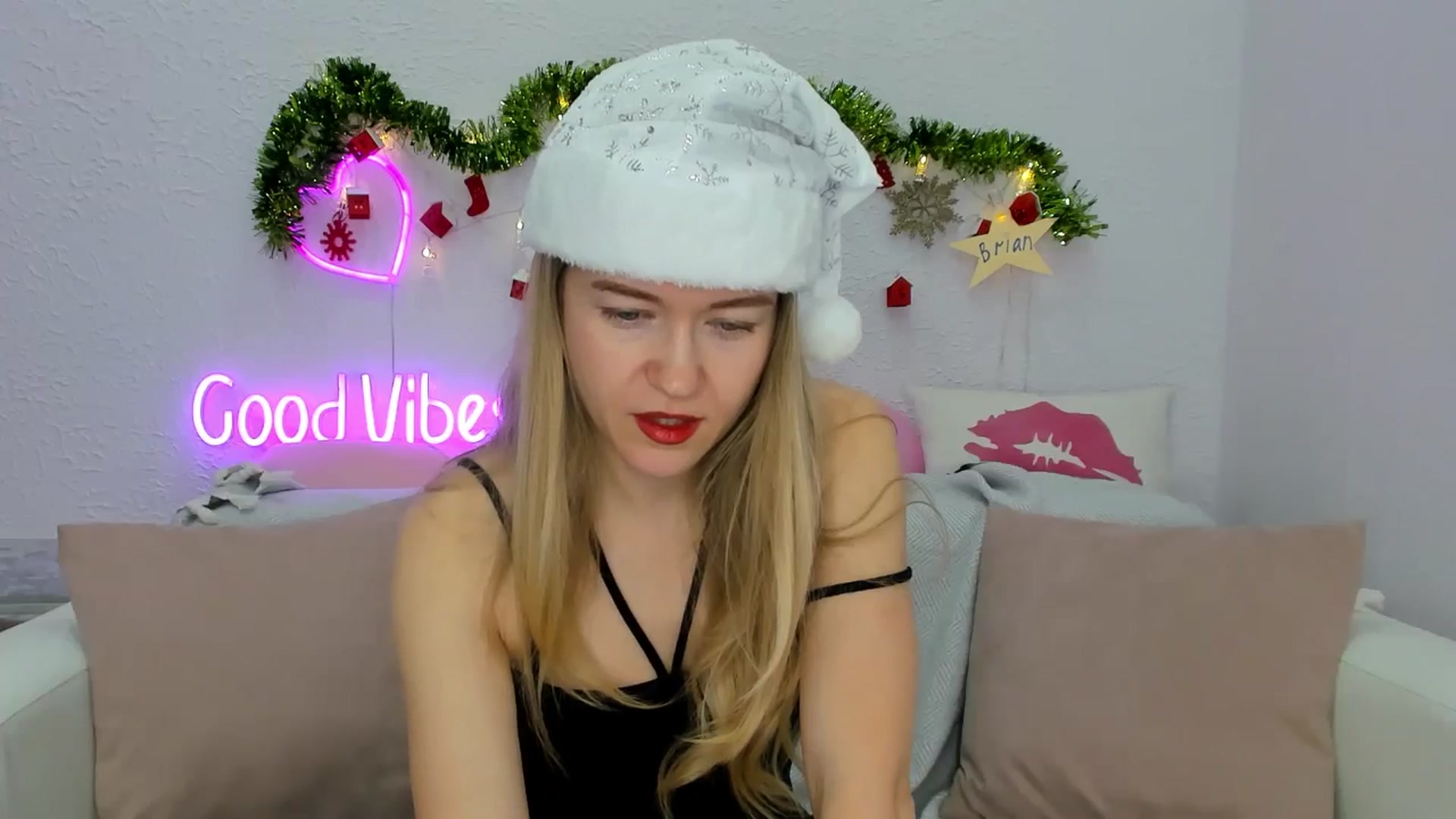 Gallery image thumbnail from Angel_Kristy's myfreecams stream on, 12/24/2024, 02:26 image 20 of 20