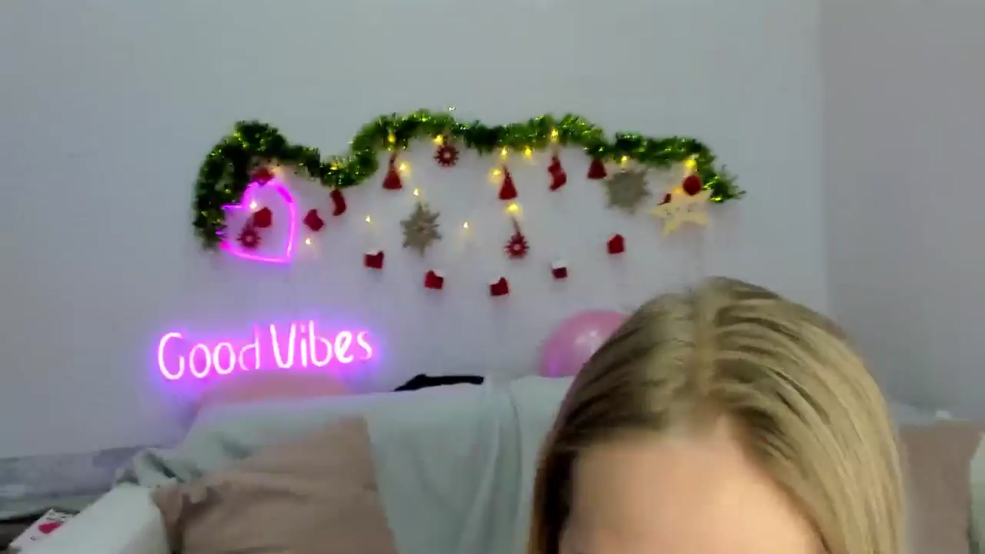 Gallery image thumbnail from Angel_Kristy's myfreecams stream on, 12/24/2024, 05:22 image 20 of 20