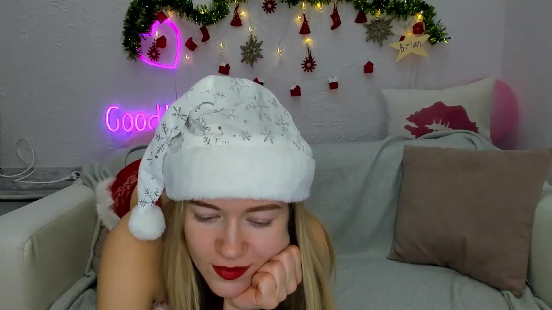 Gallery image thumbnail from Angel_Kristy's myfreecams stream on, 12/27/2024, 04:51 image 15 of 20