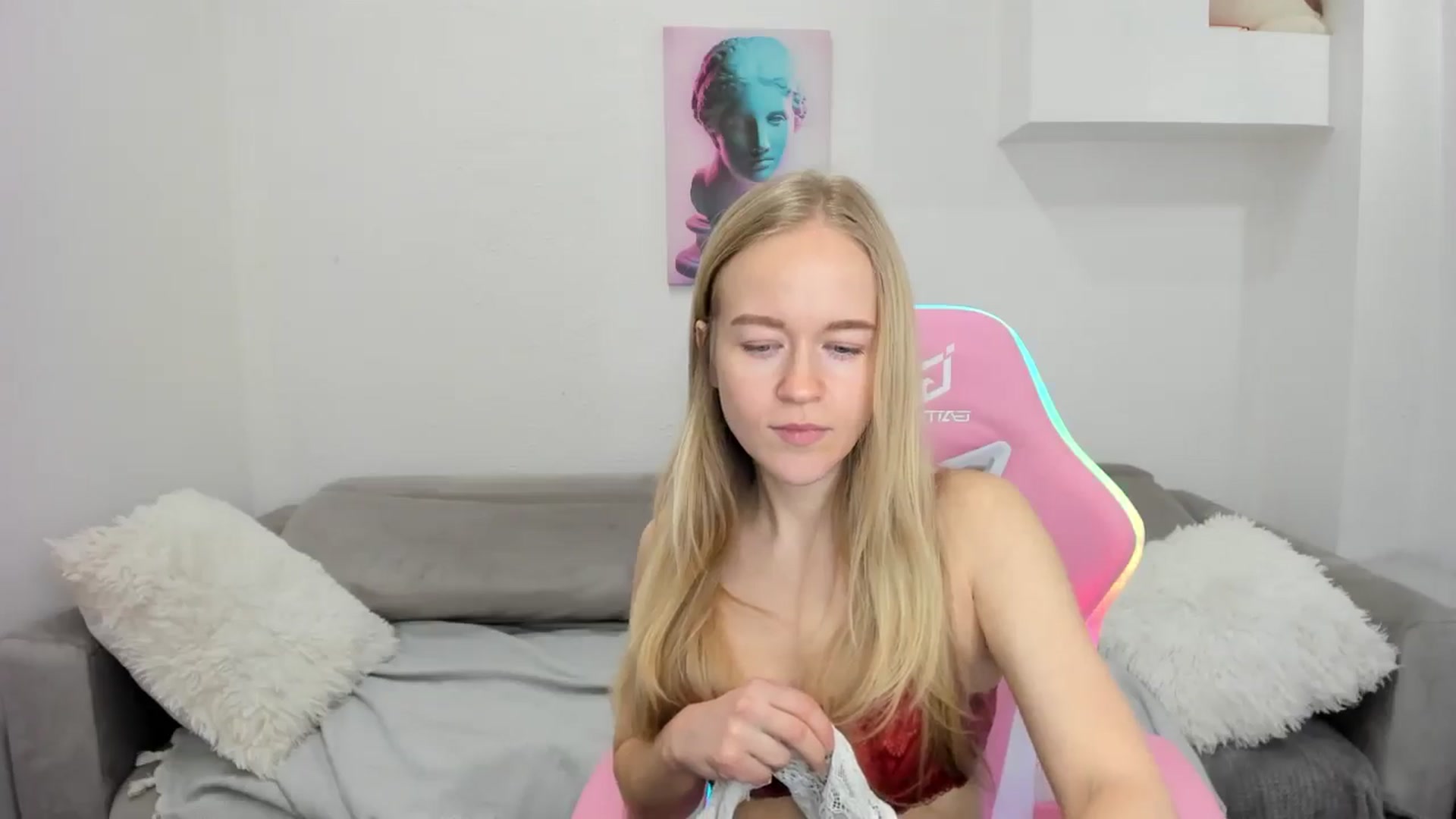 Gallery image thumbnail from Angel_Kristy's myfreecams stream on, 01/11/2025, 02:18 image 15 of 20