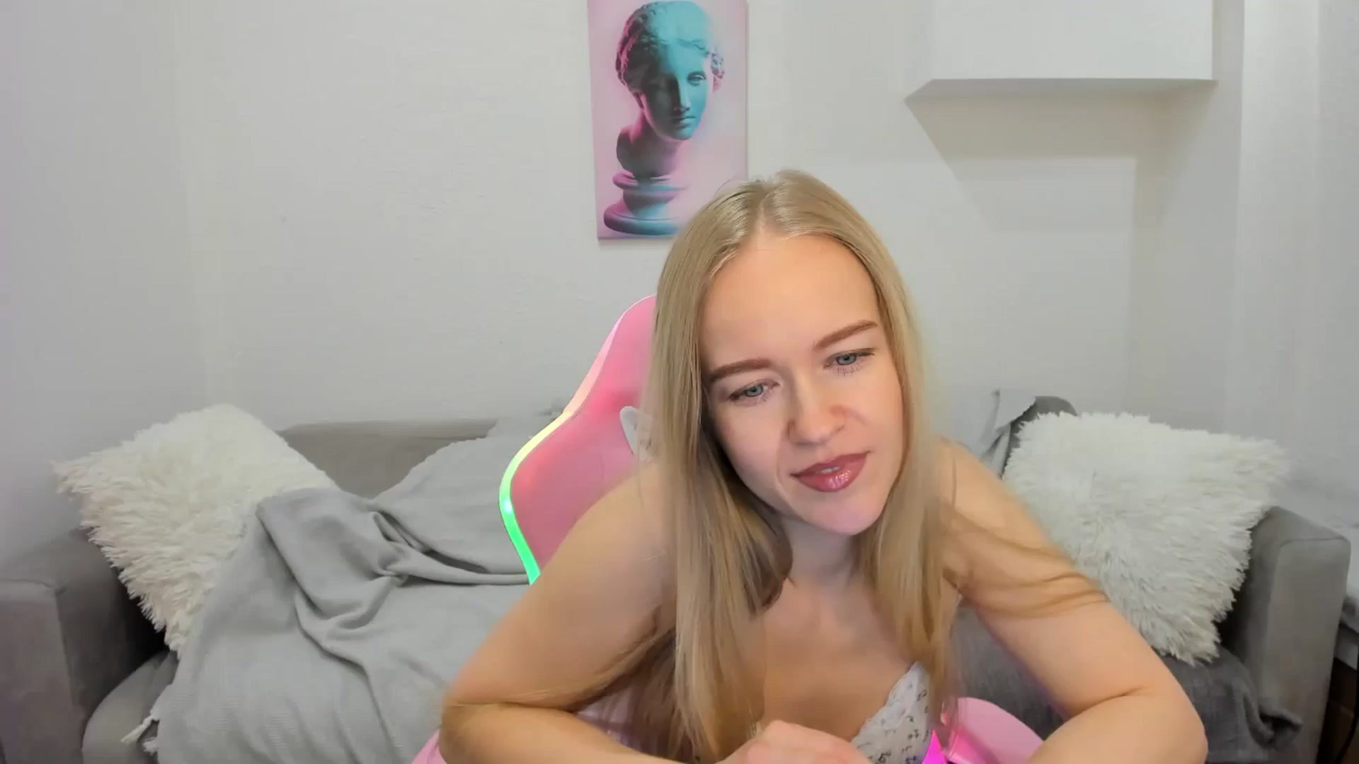 Gallery image thumbnail from Angel_Kristy's myfreecams stream on, 01/30/2025, 01:58 image 9 of 20