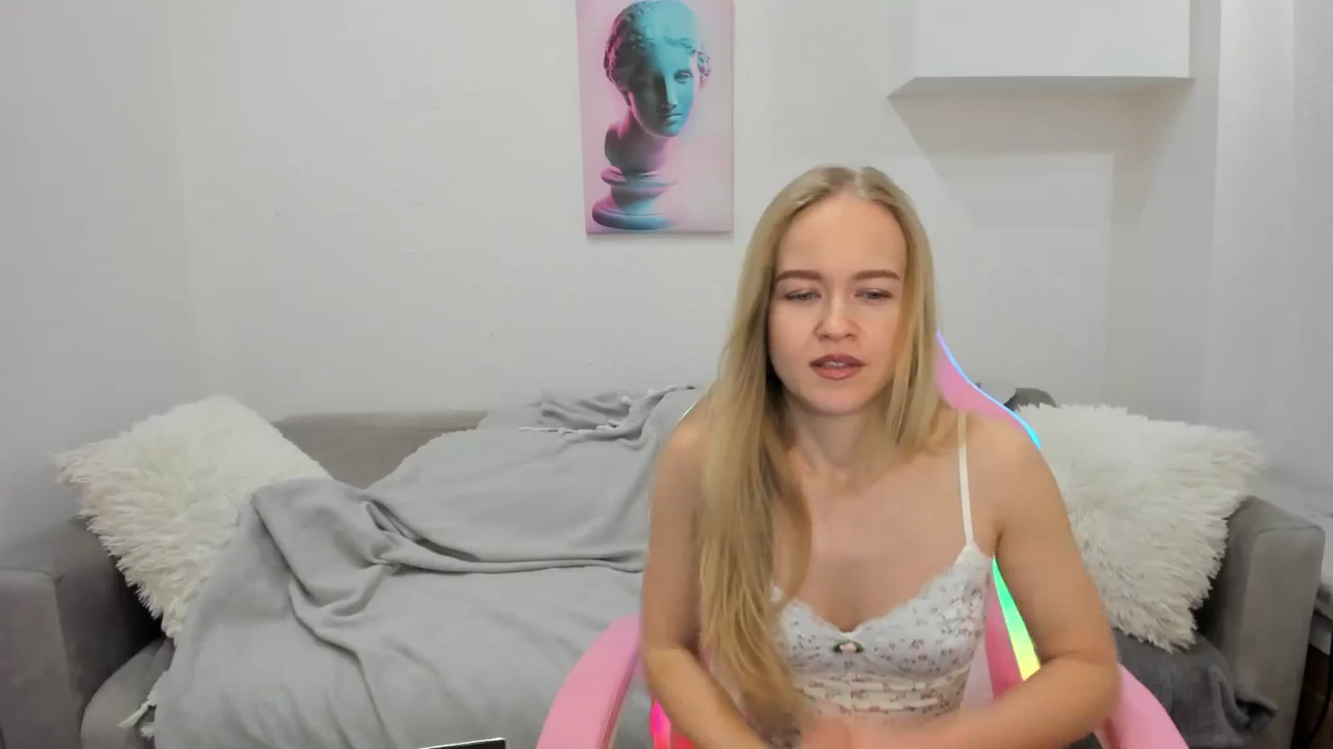 Gallery image thumbnail from Angel_Kristy's myfreecams stream on, 01/30/2025, 01:58 image 18 of 20
