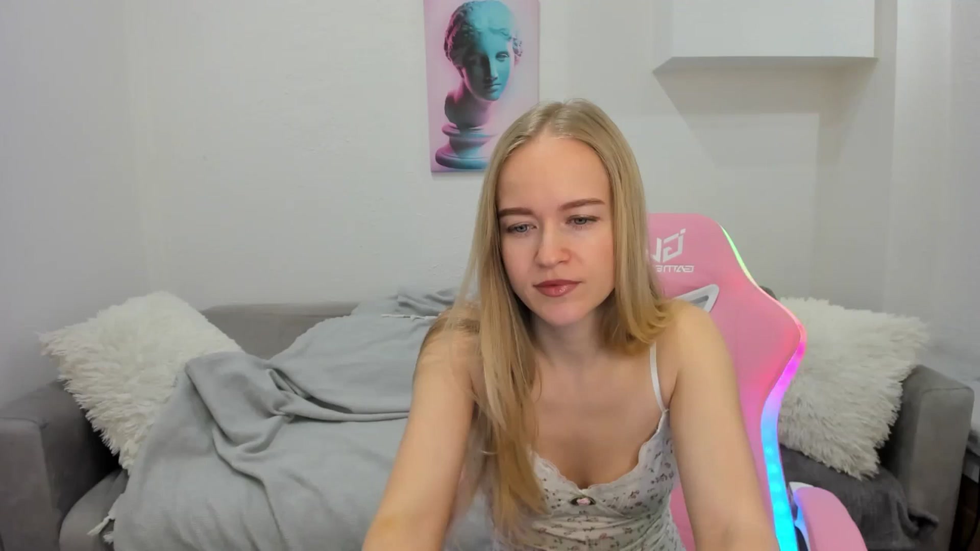 Gallery image thumbnail from Angel_Kristy's myfreecams stream on, 01/30/2025, 01:58 image 13 of 20