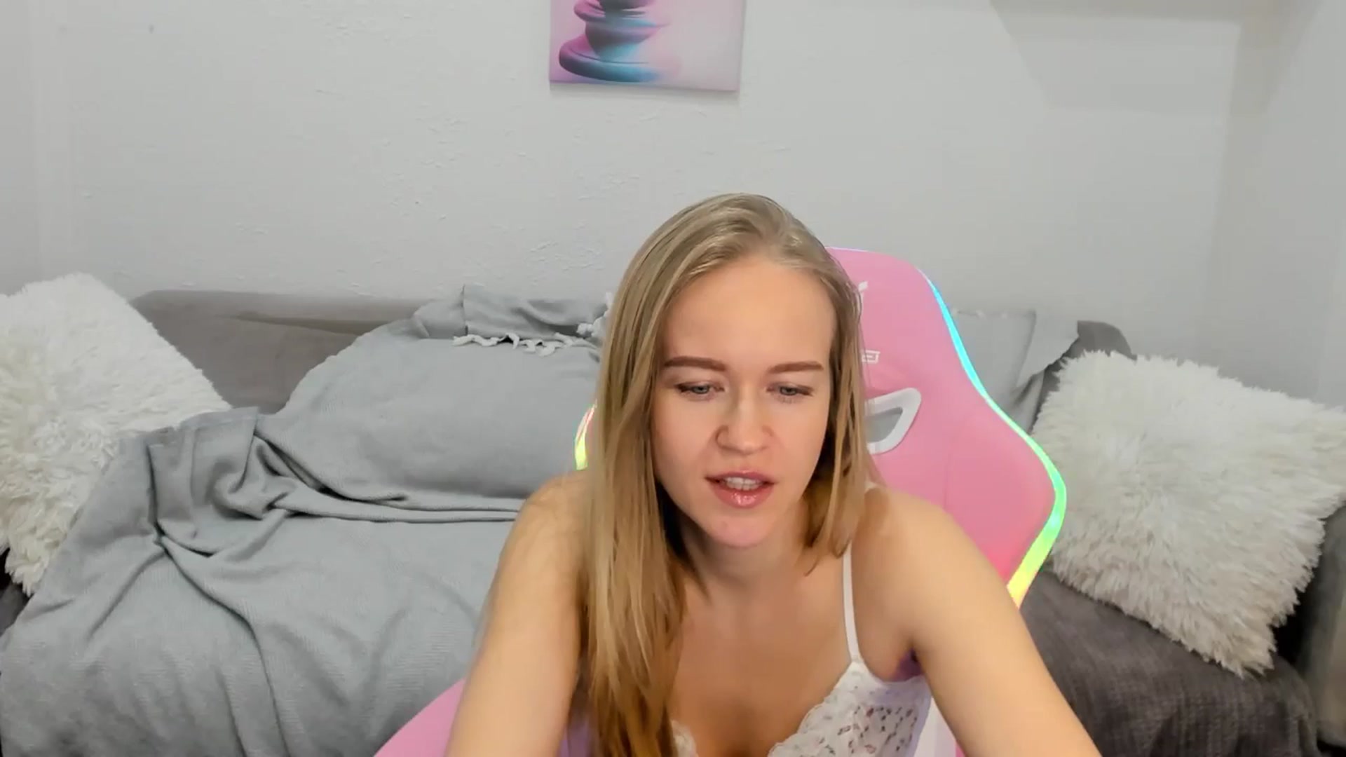 Gallery image thumbnail from Angel_Kristy's myfreecams stream on, 01/30/2025, 04:40 image 18 of 20